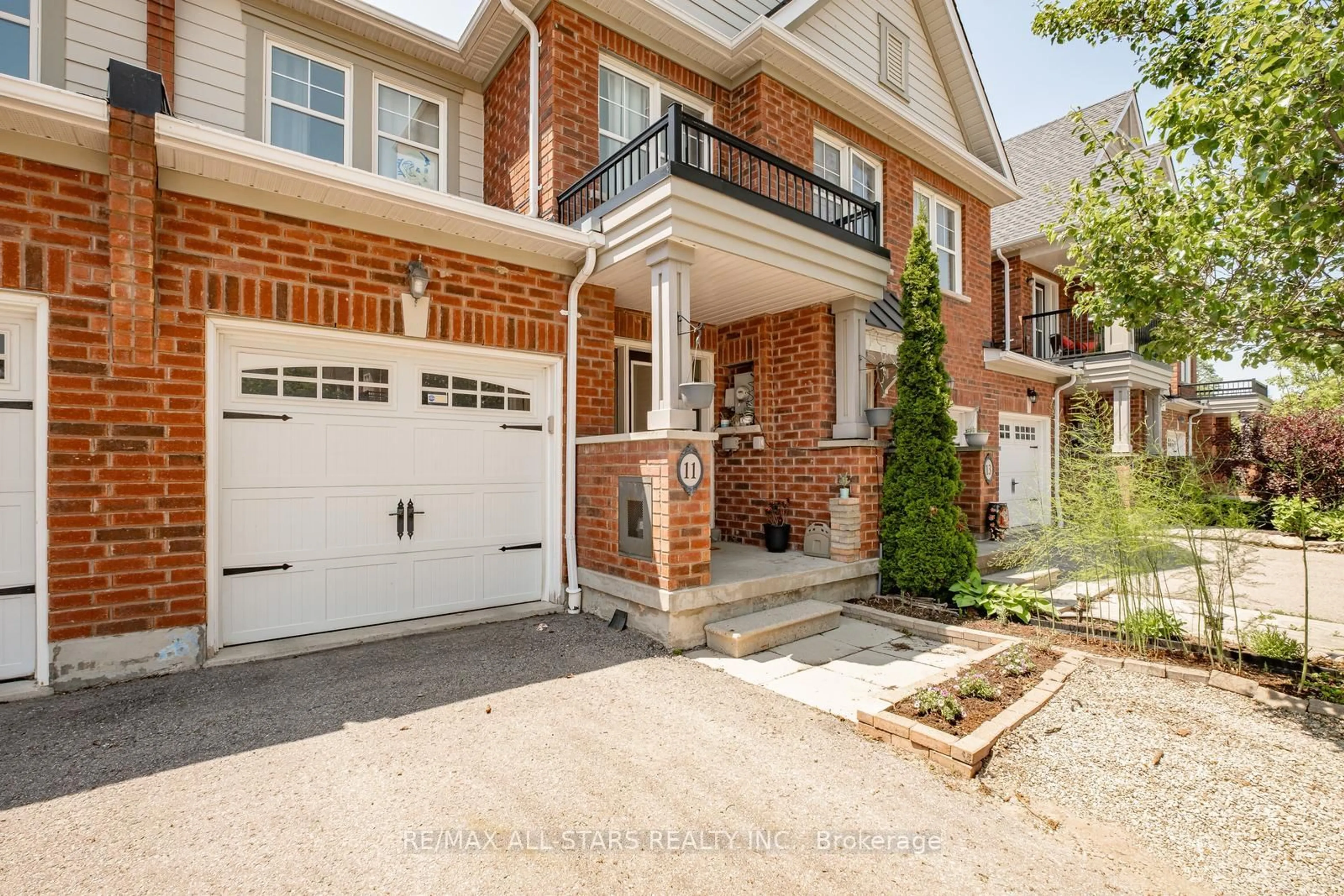 Home with brick exterior material, street for 11 Eastwind Dr, Whitchurch-Stouffville Ontario L4A 0W6