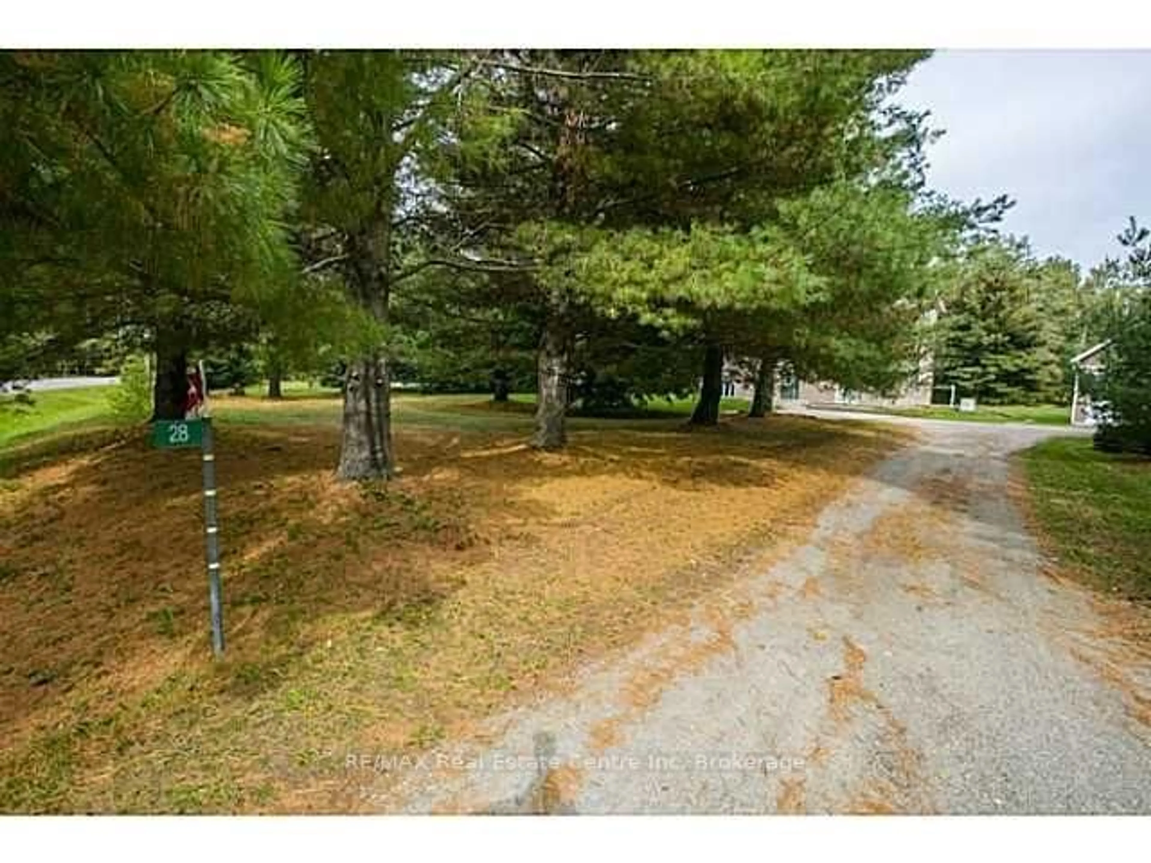 A pic from outside/outdoor area/front of a property/back of a property/a pic from drone, forest/trees view for 28 Pinegrove Cres, Adjala-Tosorontio Ontario L0M 1M0