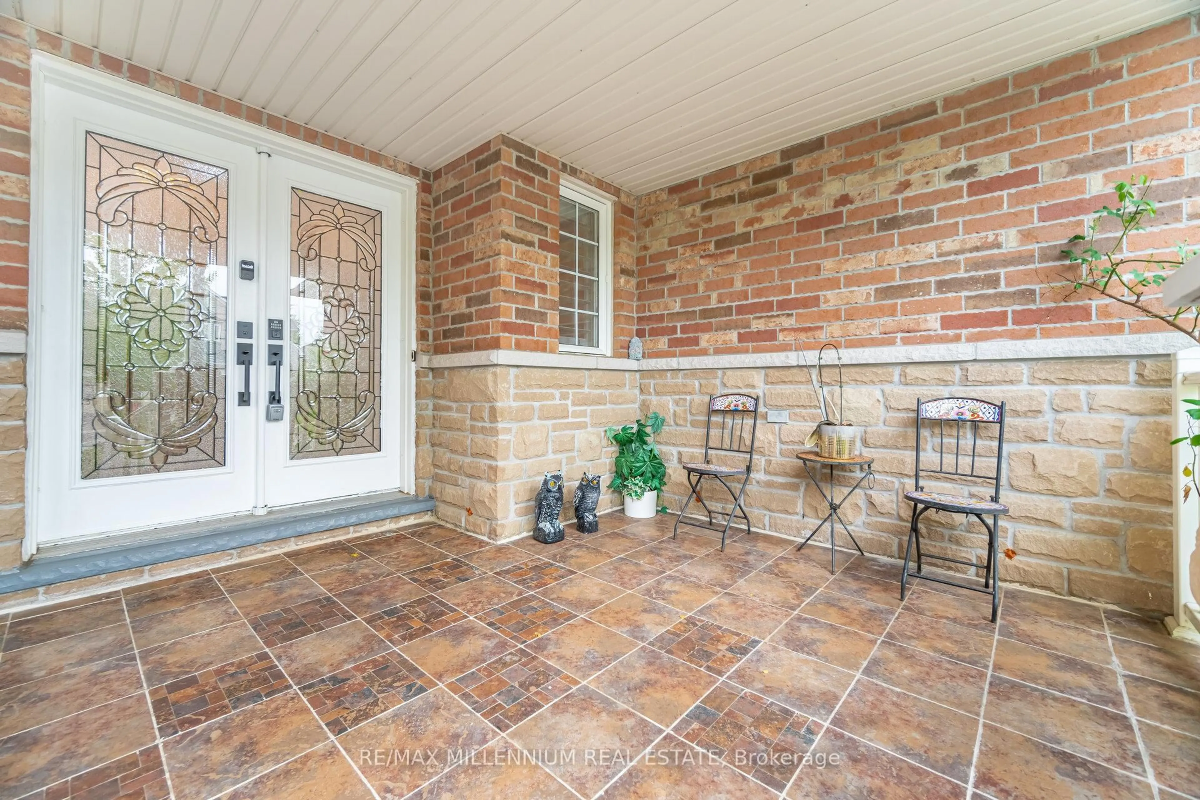 Unknown for 102 Laurier Ave, Richmond Hill Ontario L4E 4P6