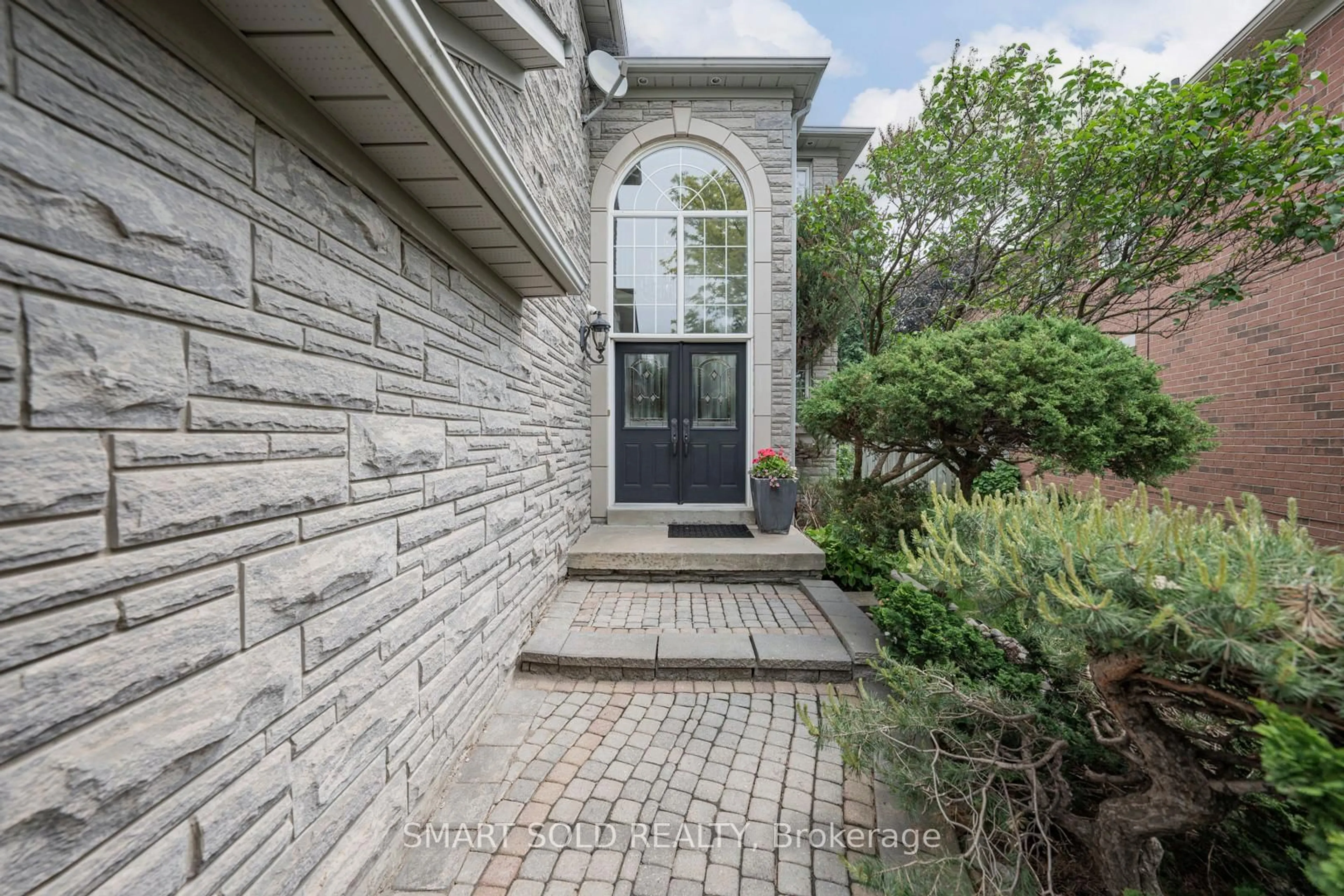 Home with brick exterior material, street for 9 Alpine Cres, Richmond Hill Ontario L4S 1W8