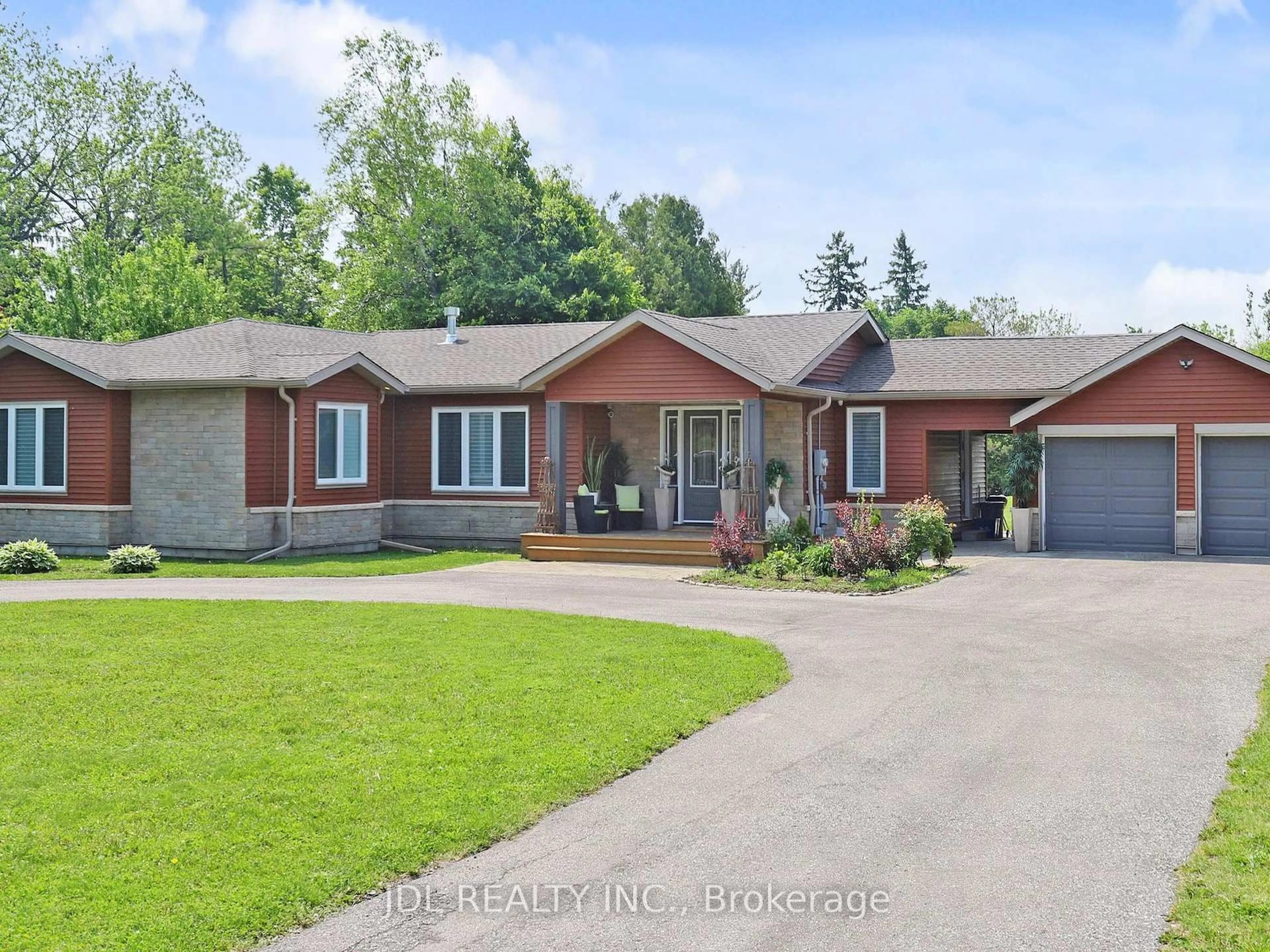 Home with brick exterior material, unknown for 11 Hedge Rd, Georgina Ontario L0E 1R0