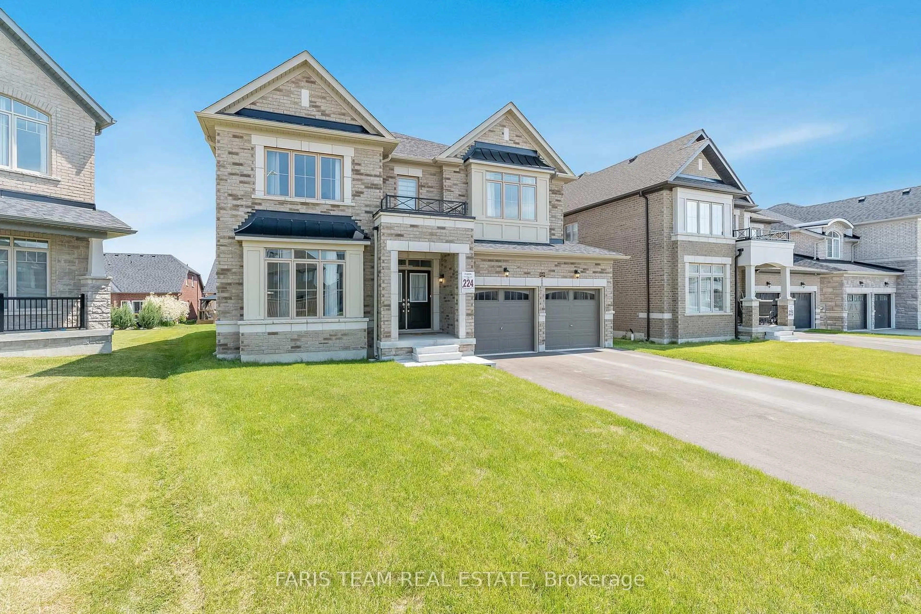Home with brick exterior material, street for 1649 Corsal Crt, Innisfil Ontario L9S 0P8