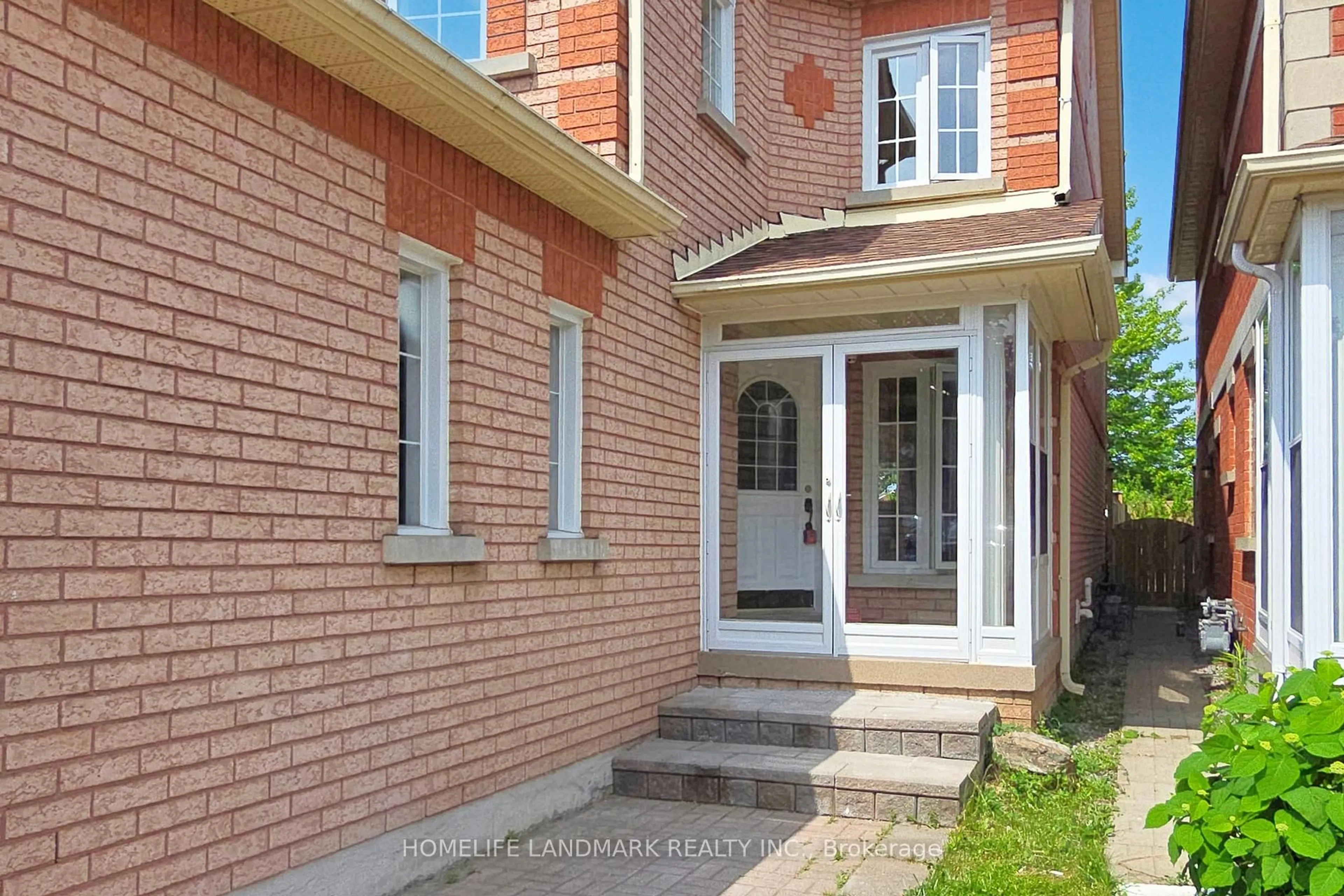 Home with brick exterior material, street for 84 Amarillo Ave, Markham Ontario L3R 0V3