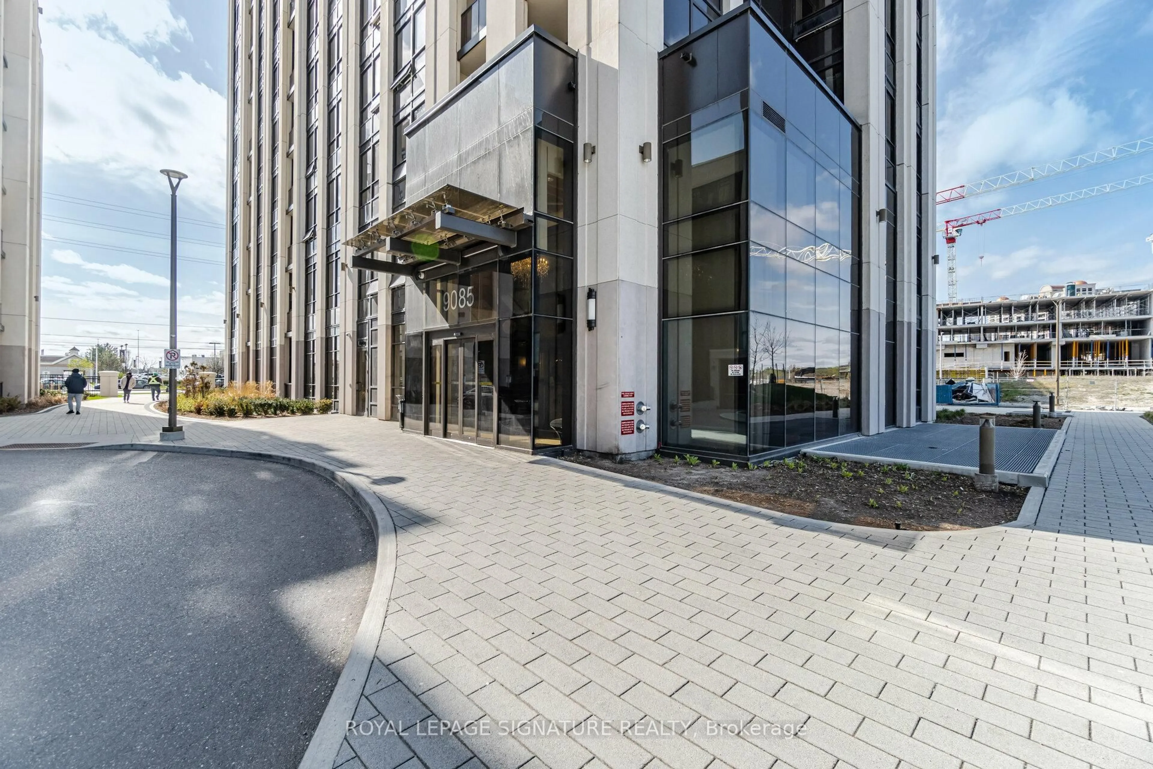 Unknown for 9085 Jane St #108, Vaughan Ontario L4K 0L8