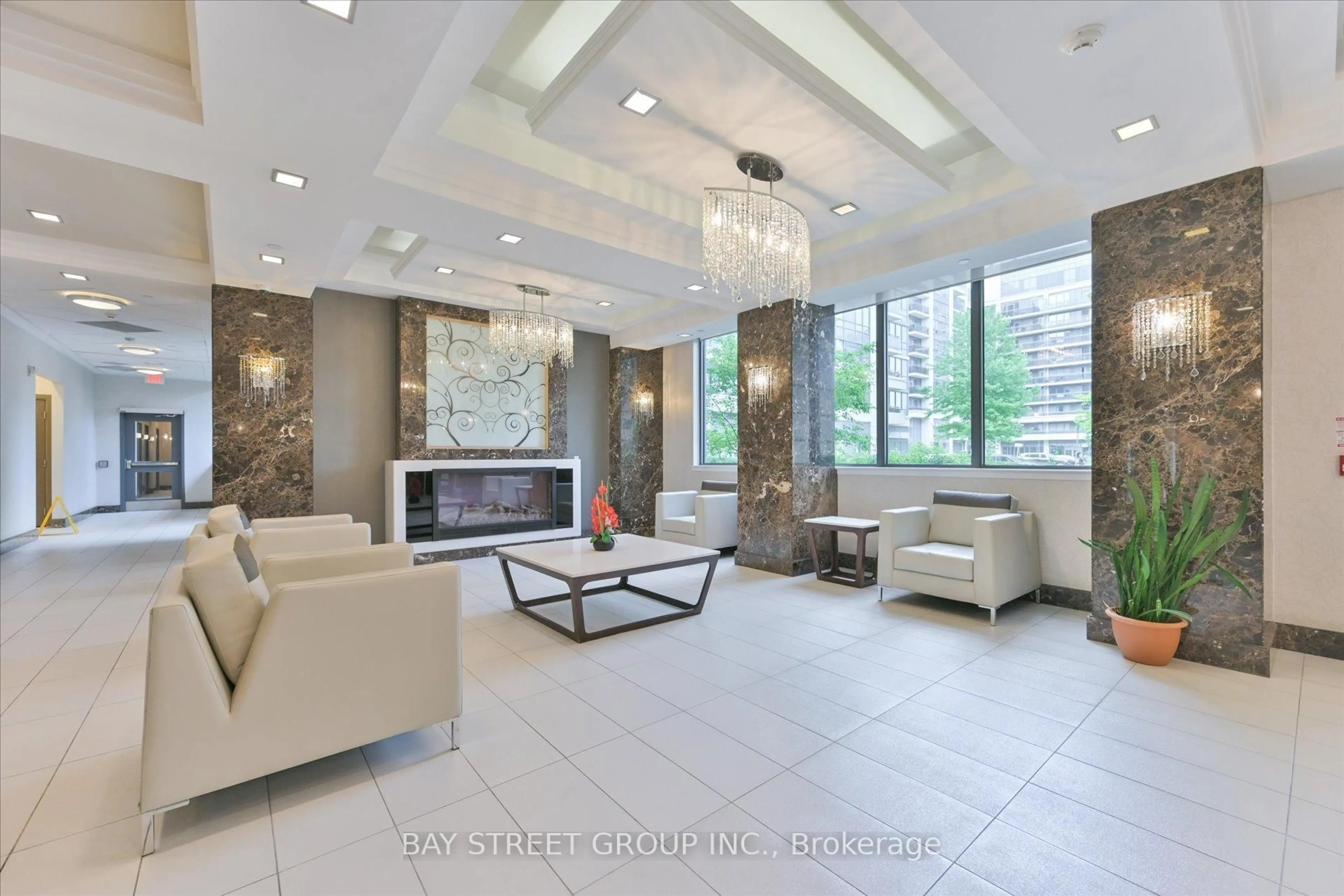 Lobby for 372 Highway 7 #306, Richmond Hill Ontario L4B 0C6