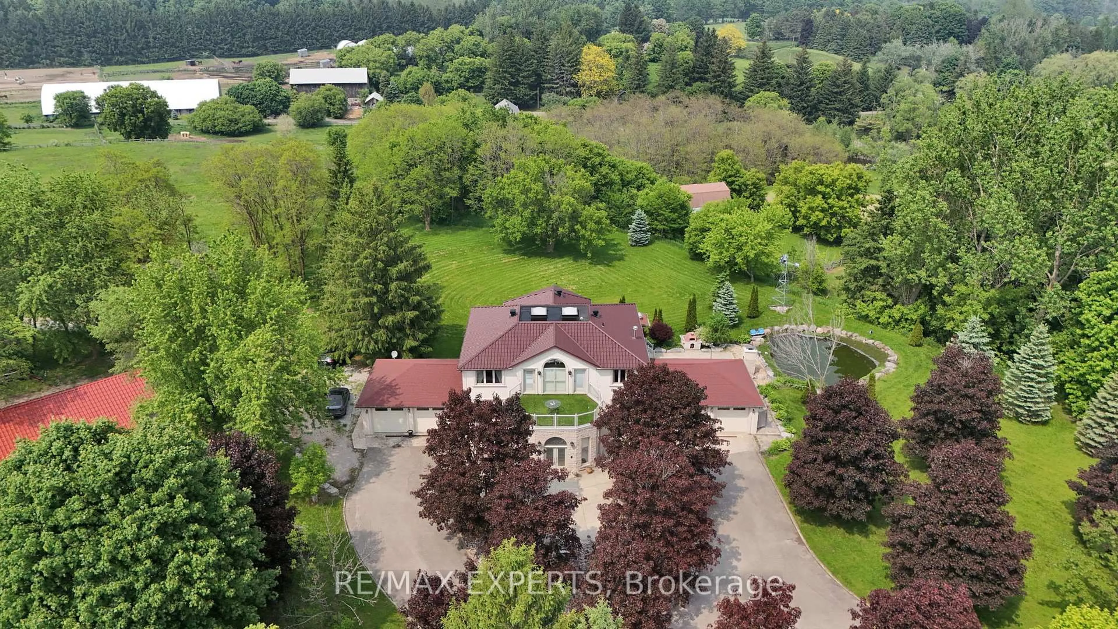 A pic from outside/outdoor area/front of a property/back of a property/a pic from drone, unknown for 7864 Highway 9 Highway, New Tecumseth Ontario L0G 1W0