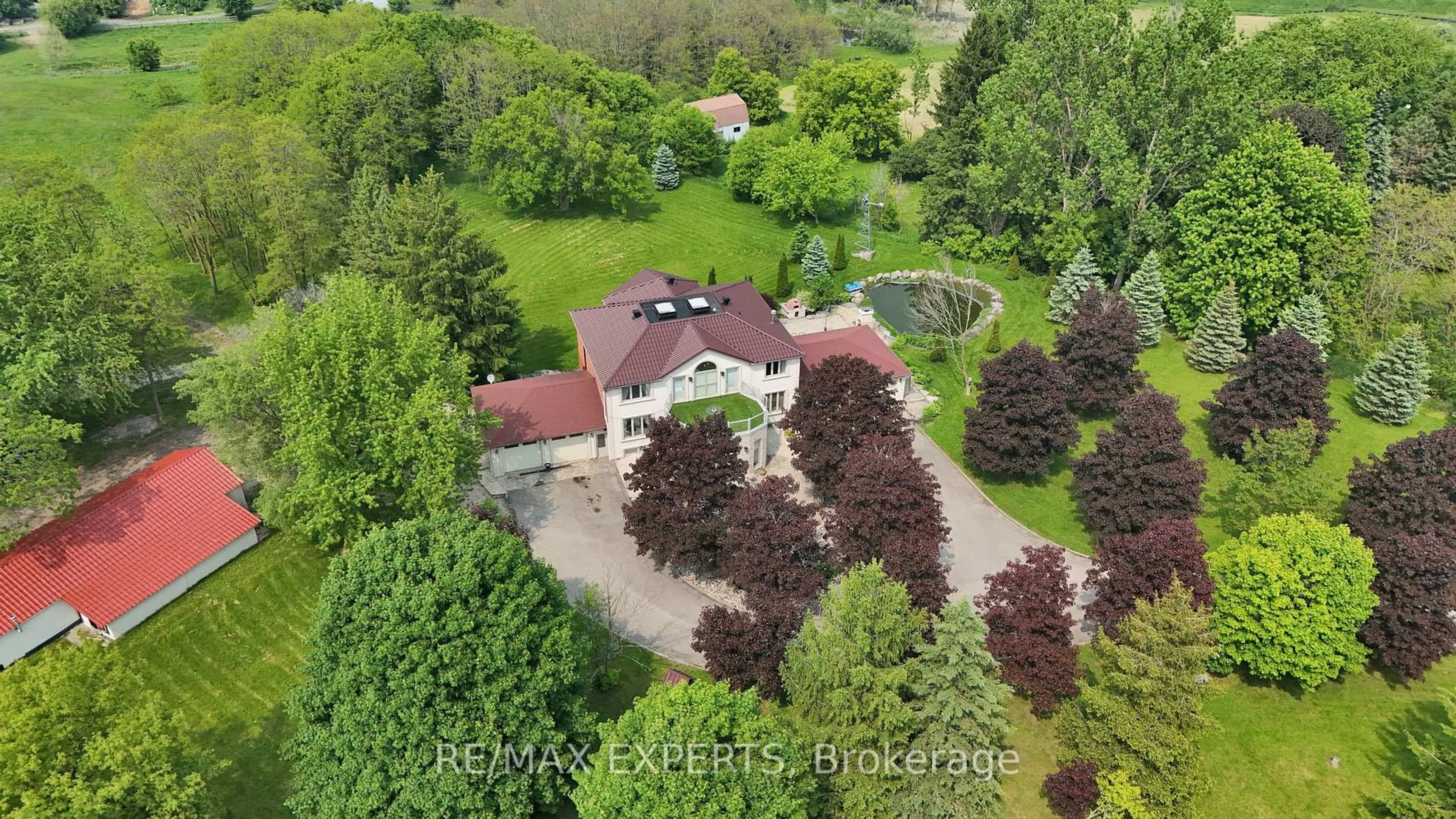 A pic from outside/outdoor area/front of a property/back of a property/a pic from drone, unknown for 7864 Highway 9 Highway, New Tecumseth Ontario L0G 1W0