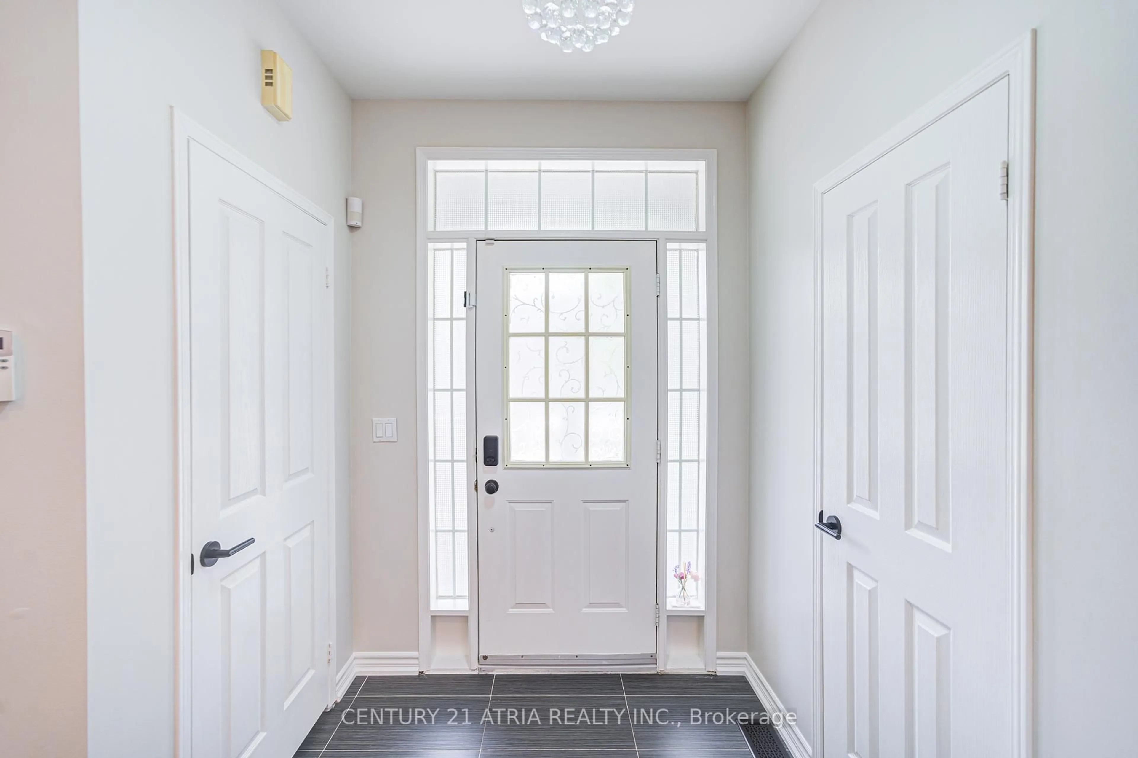 Indoor entryway for 11 Crawford St, Markham Ontario L6C 2L4