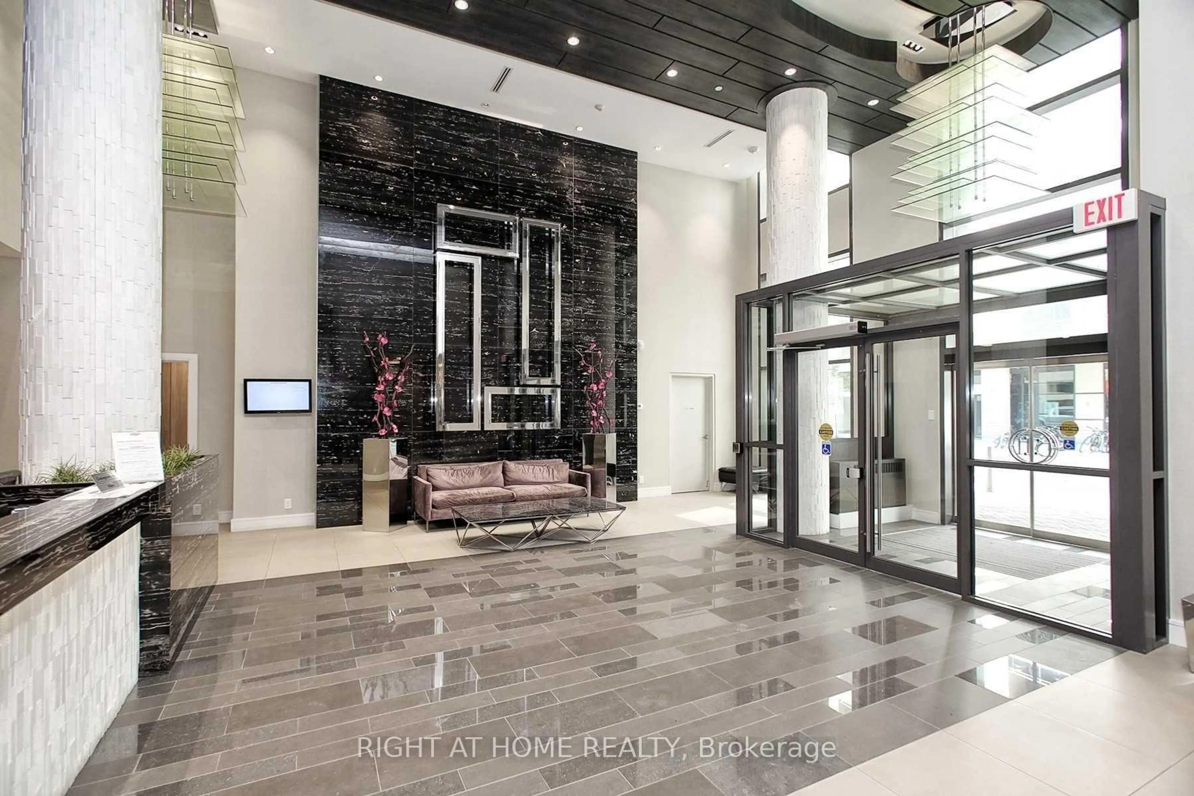 Lobby for 9191 Yonge St #Sw#608, Richmond Hill Ontario L4C 1E2