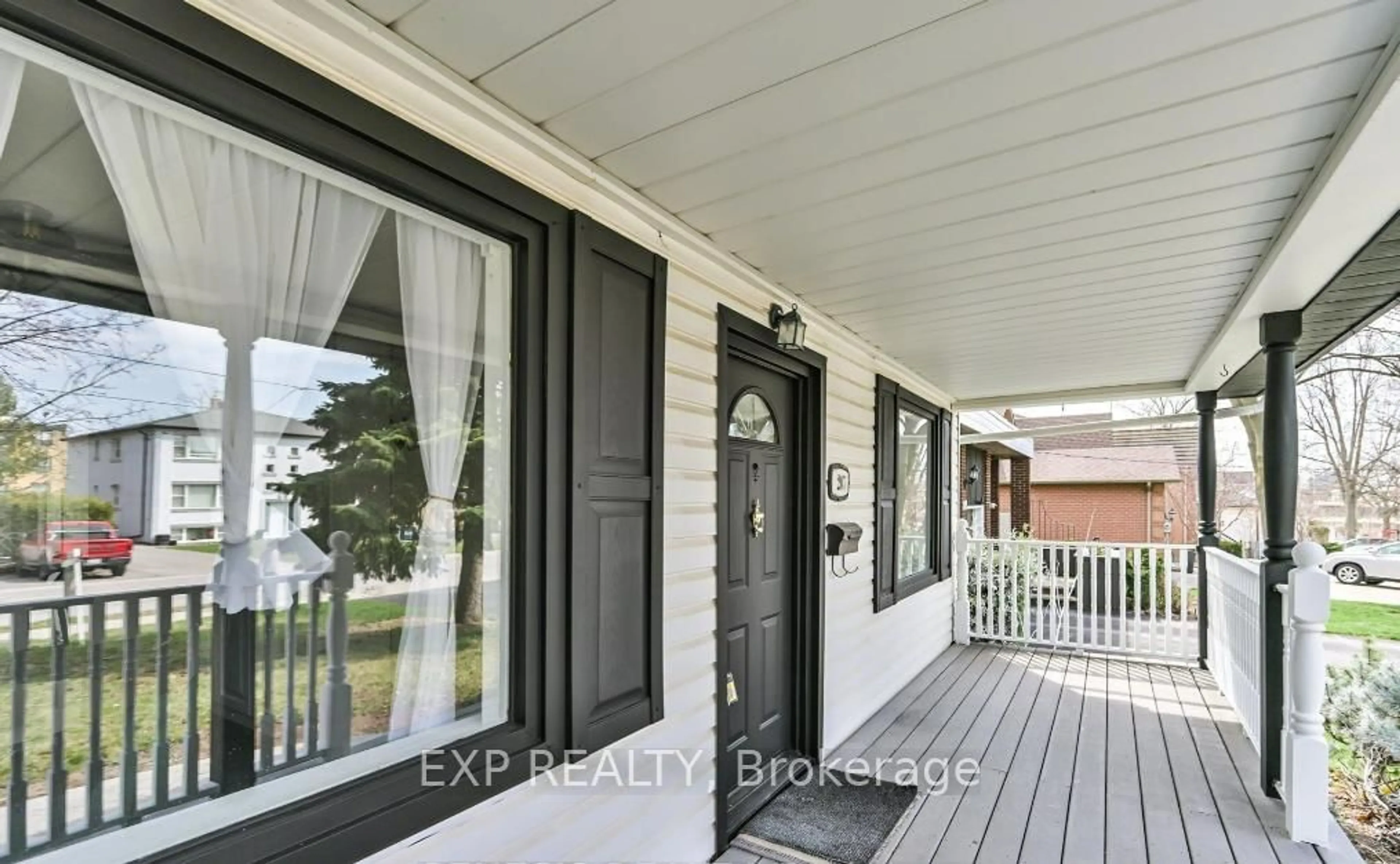 Unknown for 207 Church St, Richmond Hill Ontario L4C 1W7