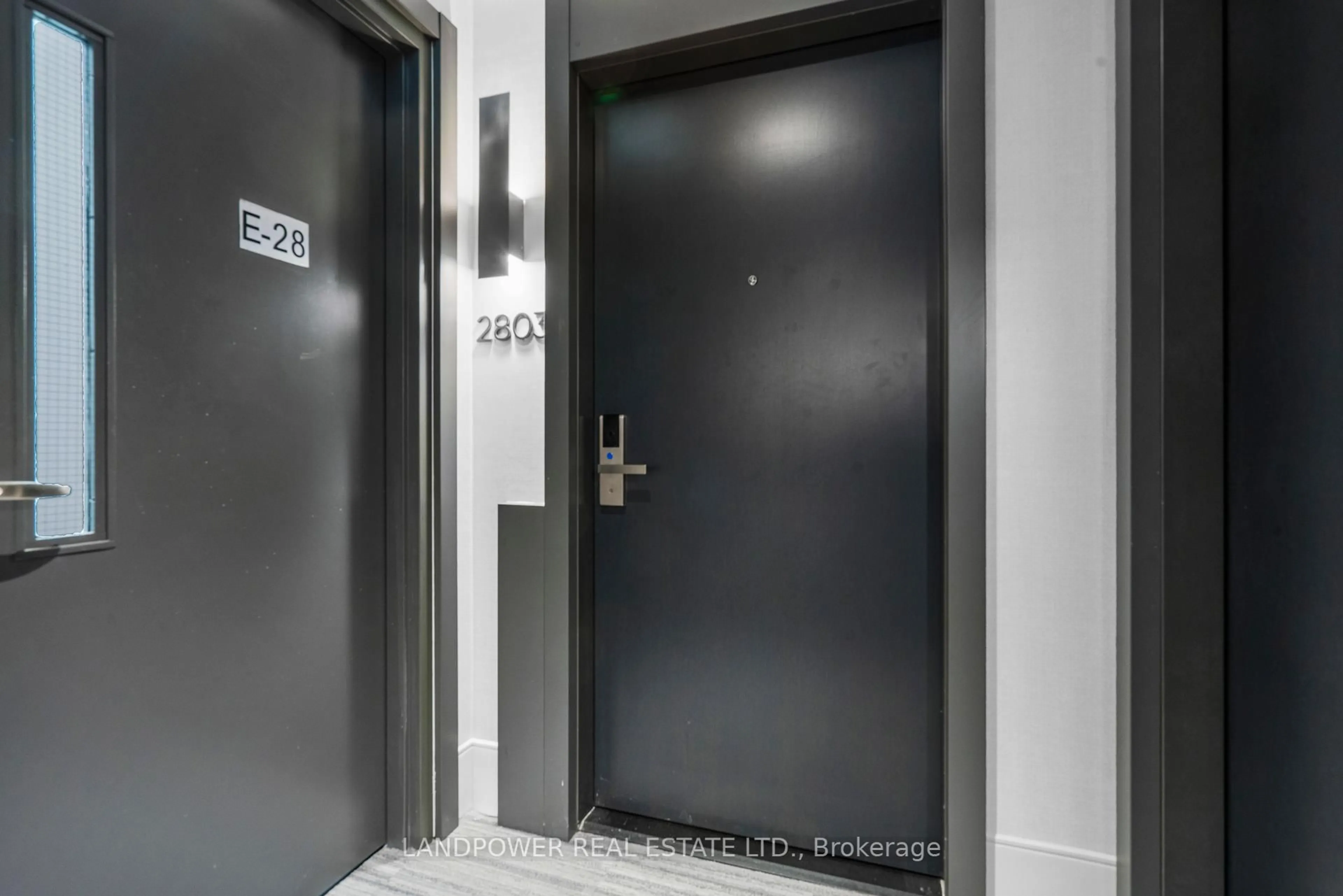 Indoor foyer for 18 Water Walk Dr #2803, Markham Ontario L3R 6L5