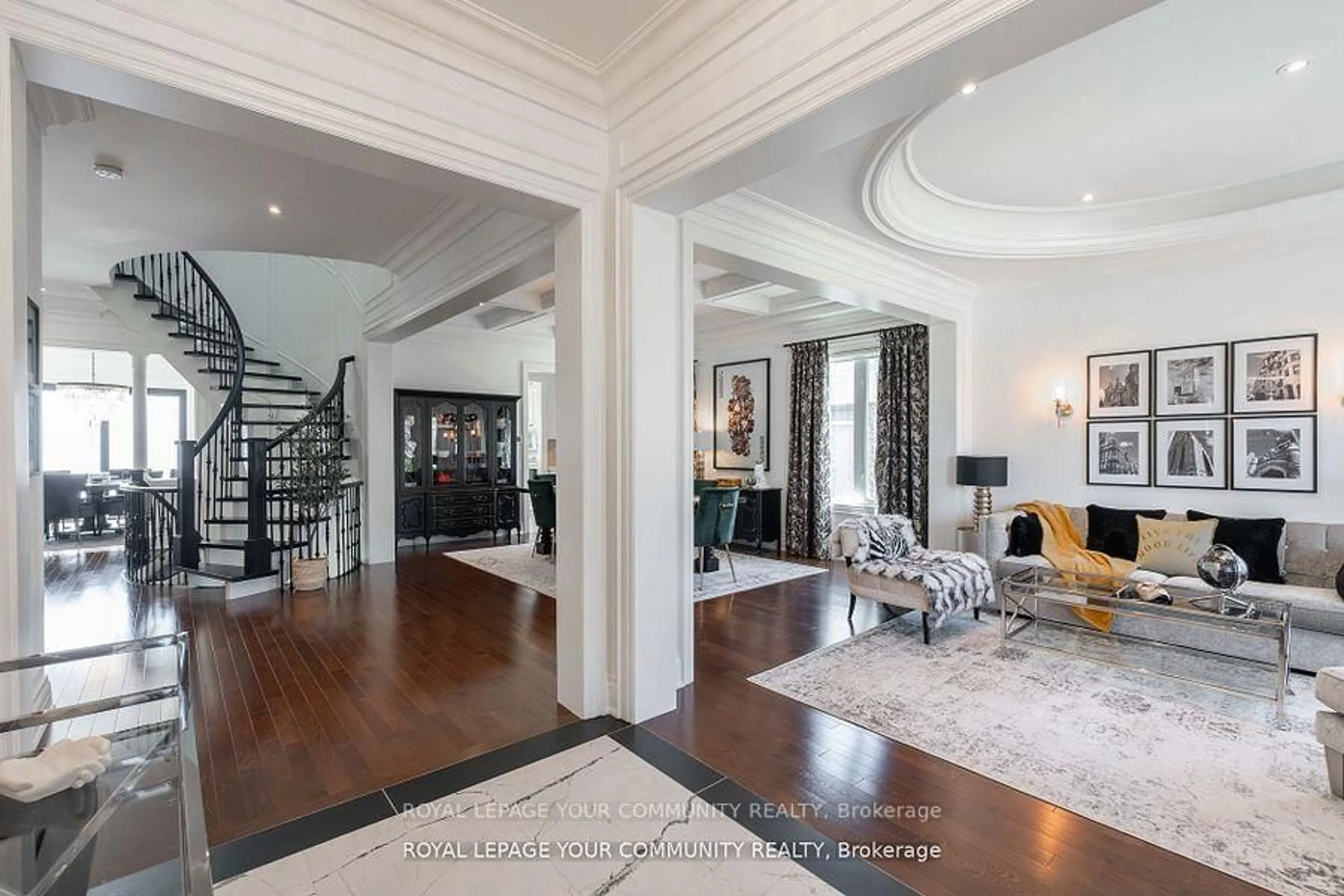 Indoor foyer for 11 Little Marco Crt, Vaughan Ontario L6A 0C6