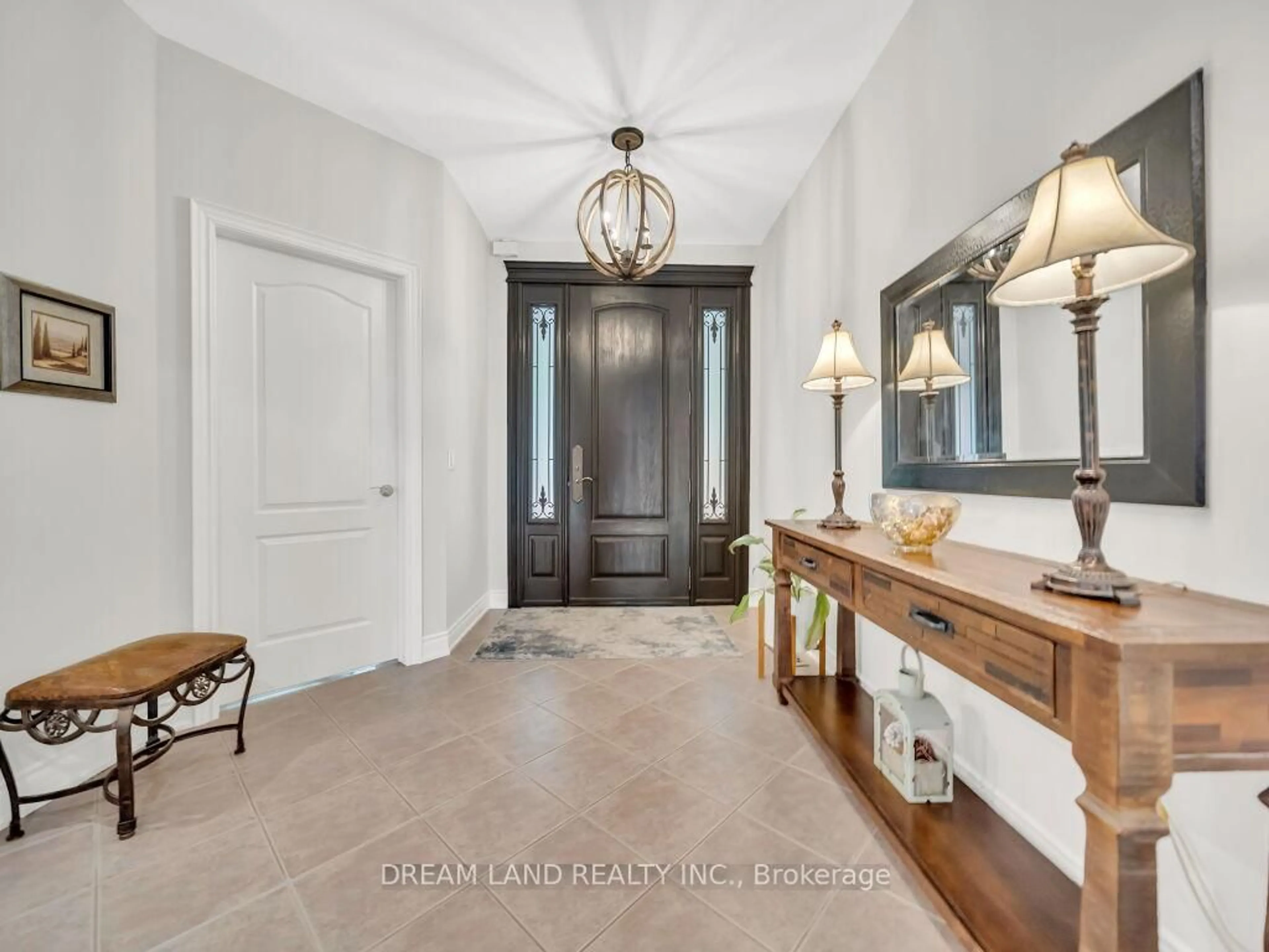 Indoor entryway for 90 Red Ash Dr, Markham Ontario L3S 4L2