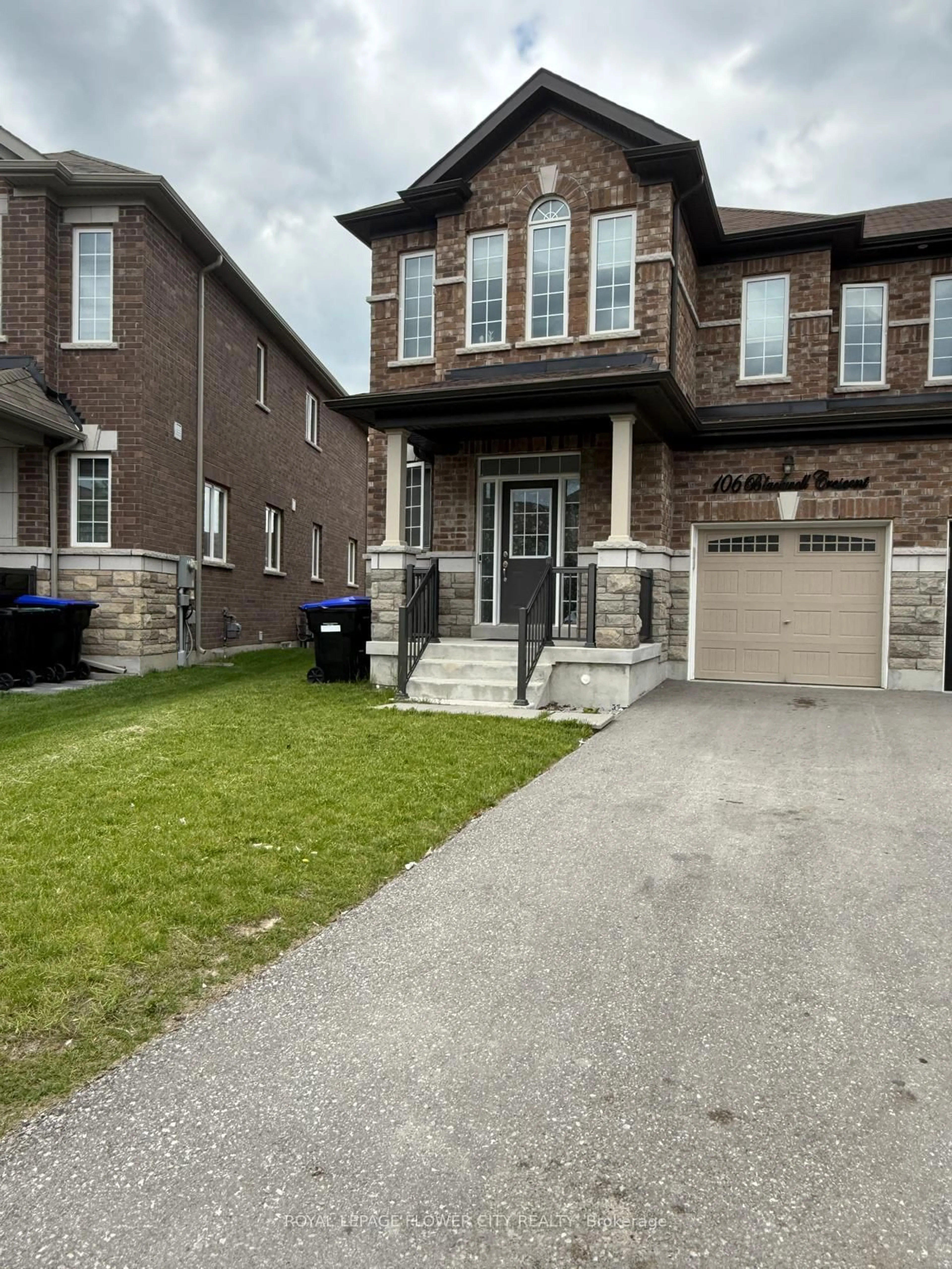 Home with brick exterior material, street for 106 Blackwell Cres, Bradford West Gwillimbury Ontario L3Z 4L4