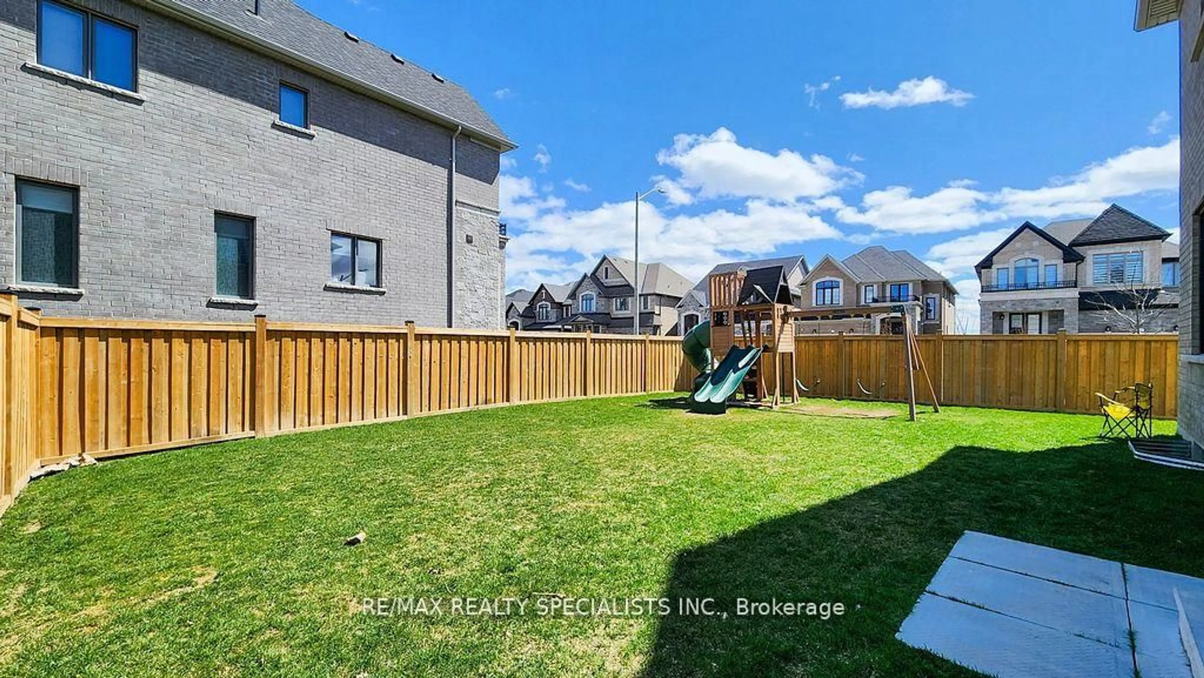 Patio, unknown for 1967 Field St, Innisfil Ontario L9S 0P2