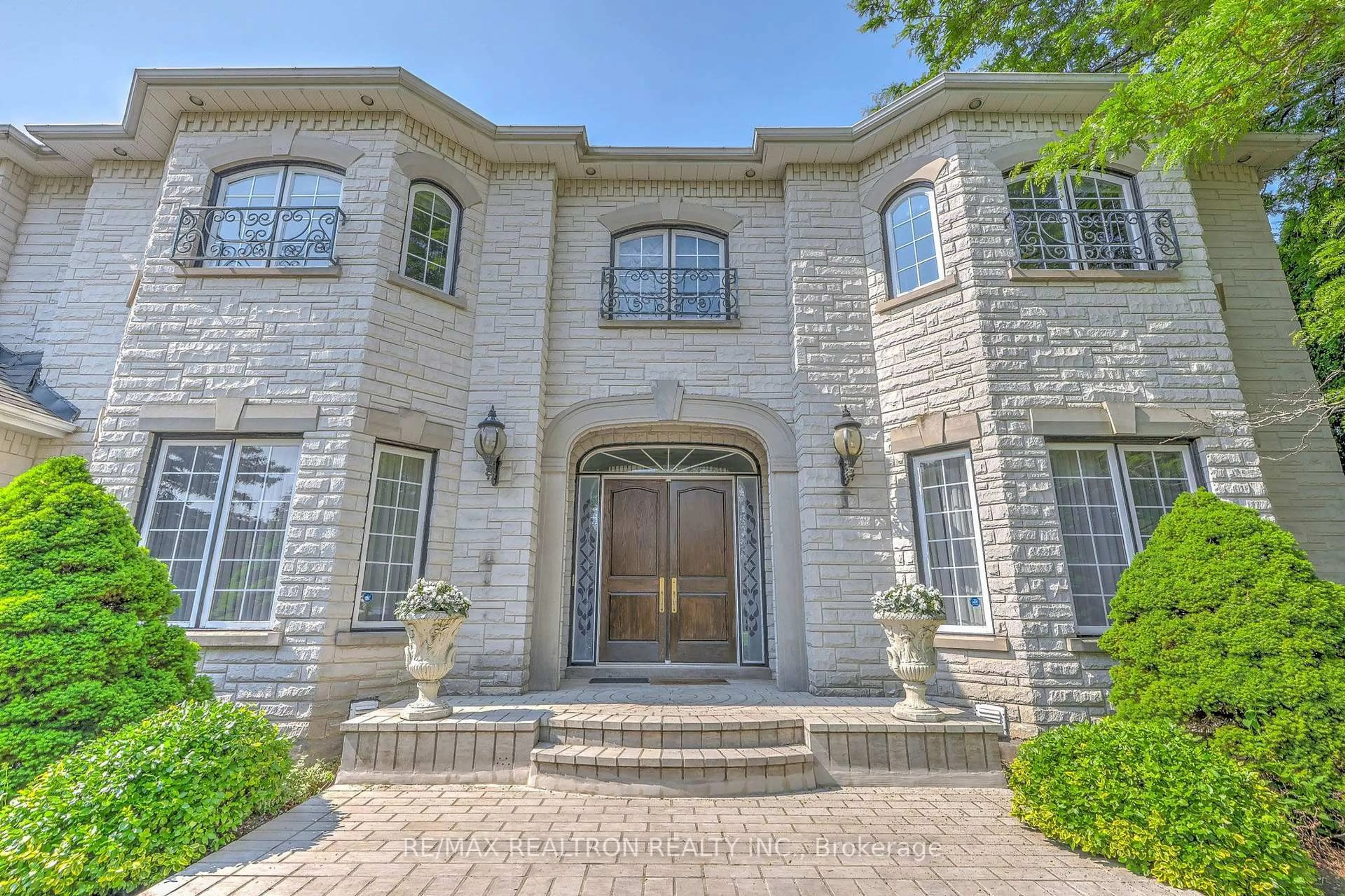 Home with brick exterior material, unknown for 23 Fairway Heights Cres, Markham Ontario L3T 1K1