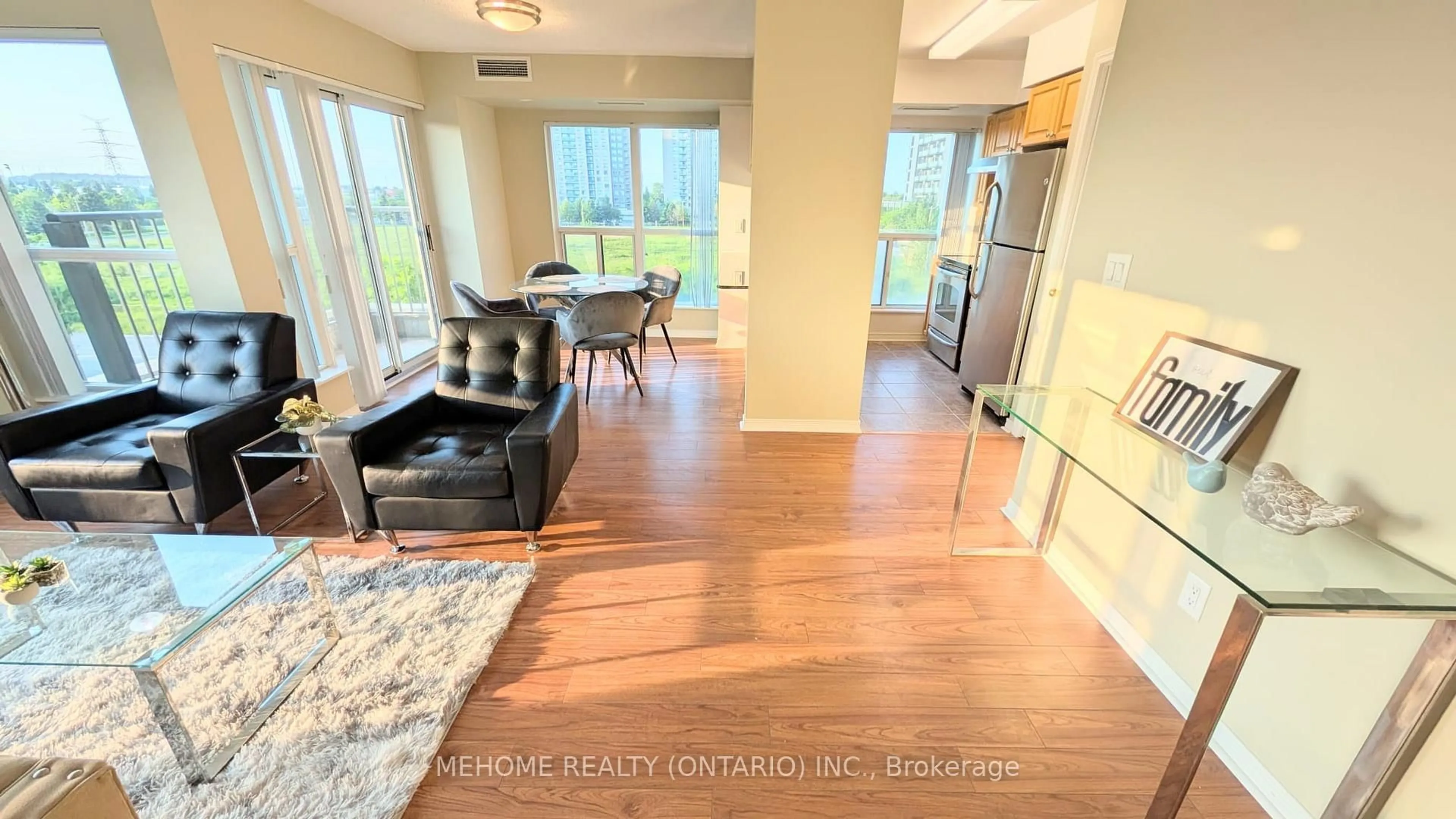 Open concept kitchen, unknown for 185 Oneida Cres #306, Richmond Hill Ontario L4B 0B1