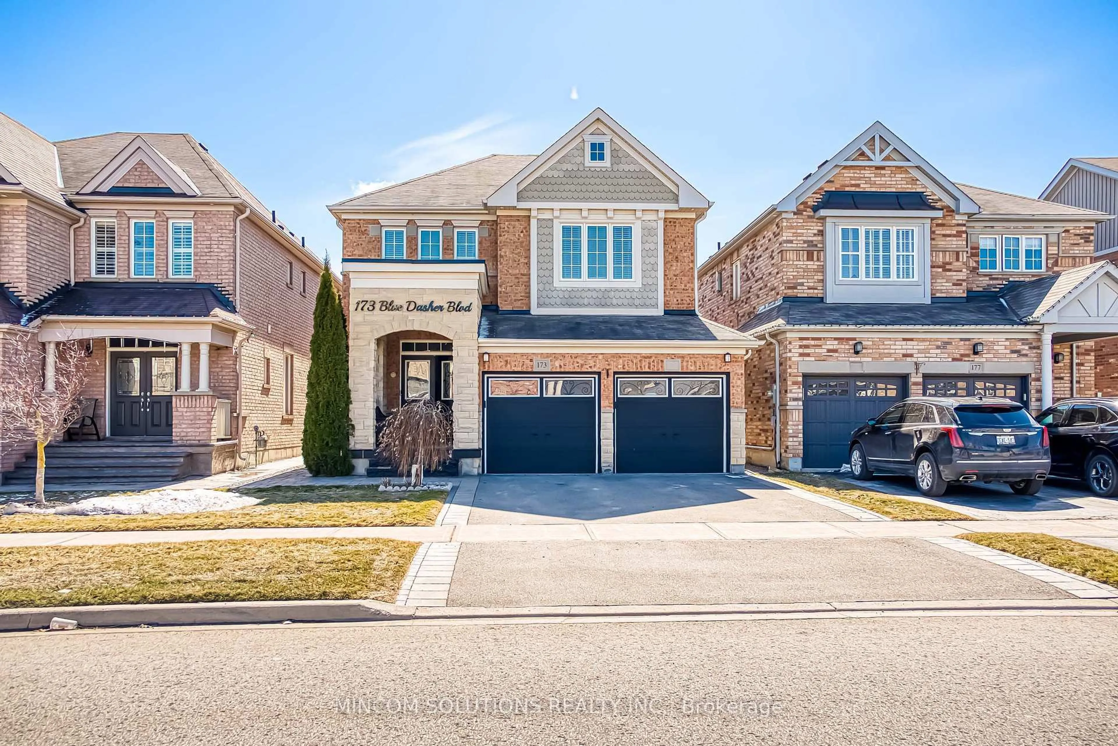 Home with brick exterior material, street for 173 Blue Dasher Blvd, Bradford West Gwillimbury Ontario L3Z 0H3