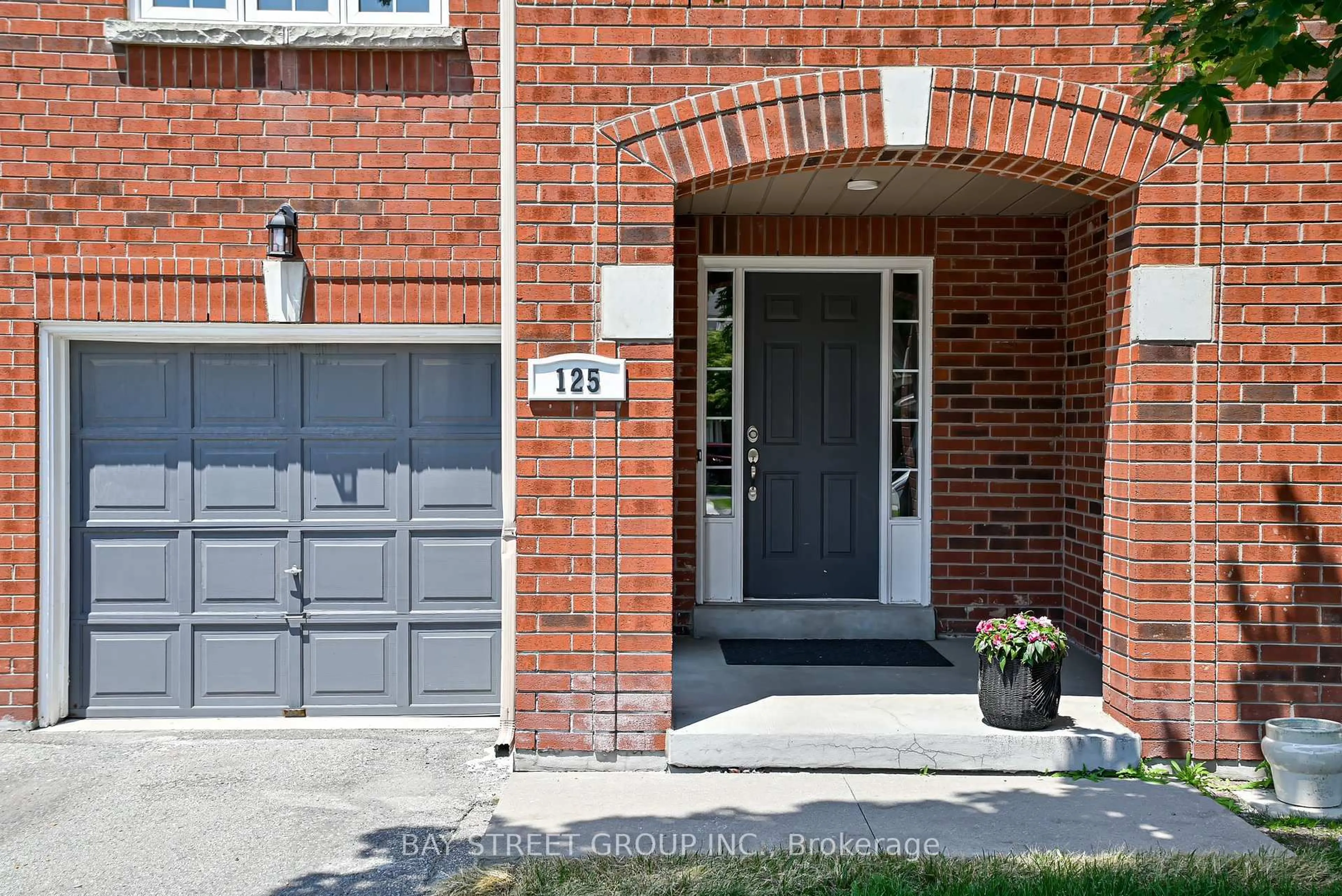 Home with brick exterior material, street for 190 Harding Blvd #125, Richmond Hill Ontario L4C 0J9