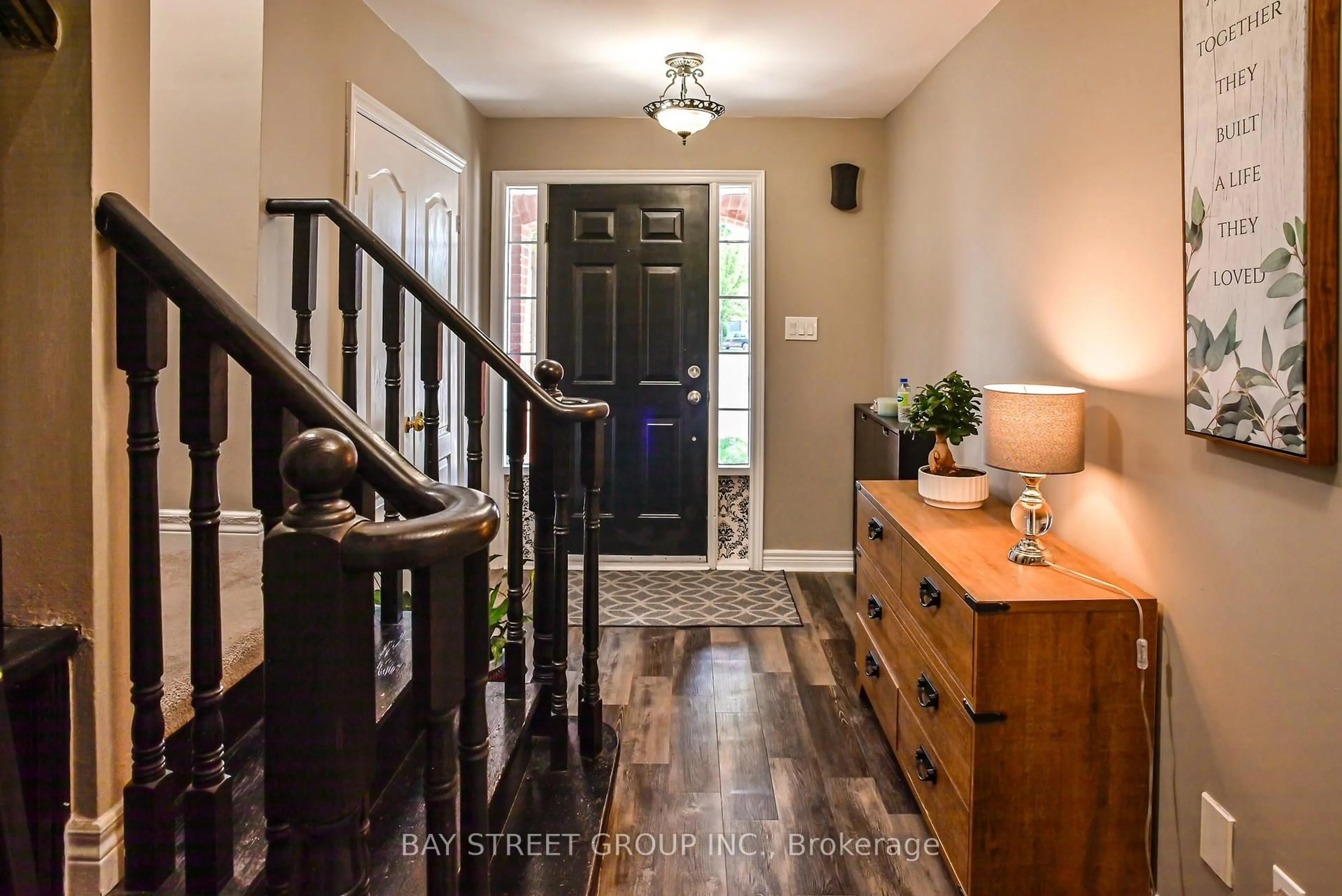 Indoor entryway for 190 Harding Blvd #125, Richmond Hill Ontario L4C 0J9
