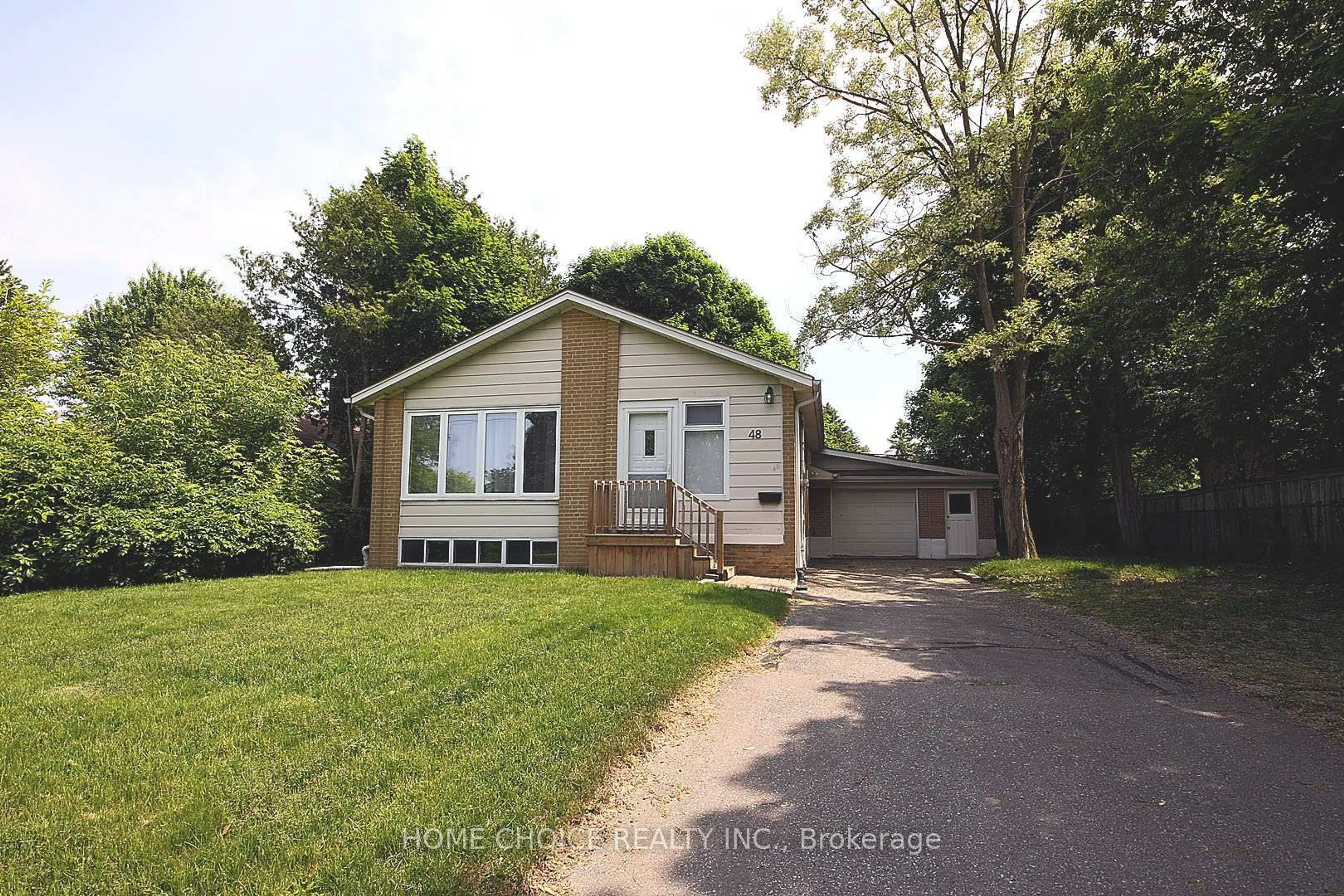 Home with vinyl exterior material, street for 48 Johnson Rd, Aurora Ontario L4G 2A2