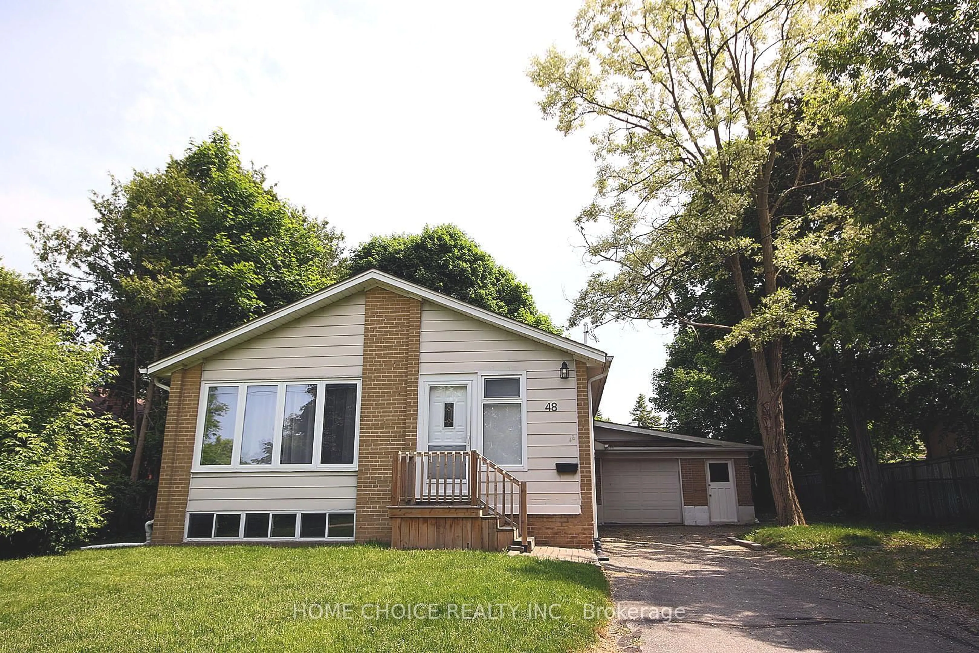 Home with vinyl exterior material, street for 48 Johnson Rd, Aurora Ontario L4G 2A2