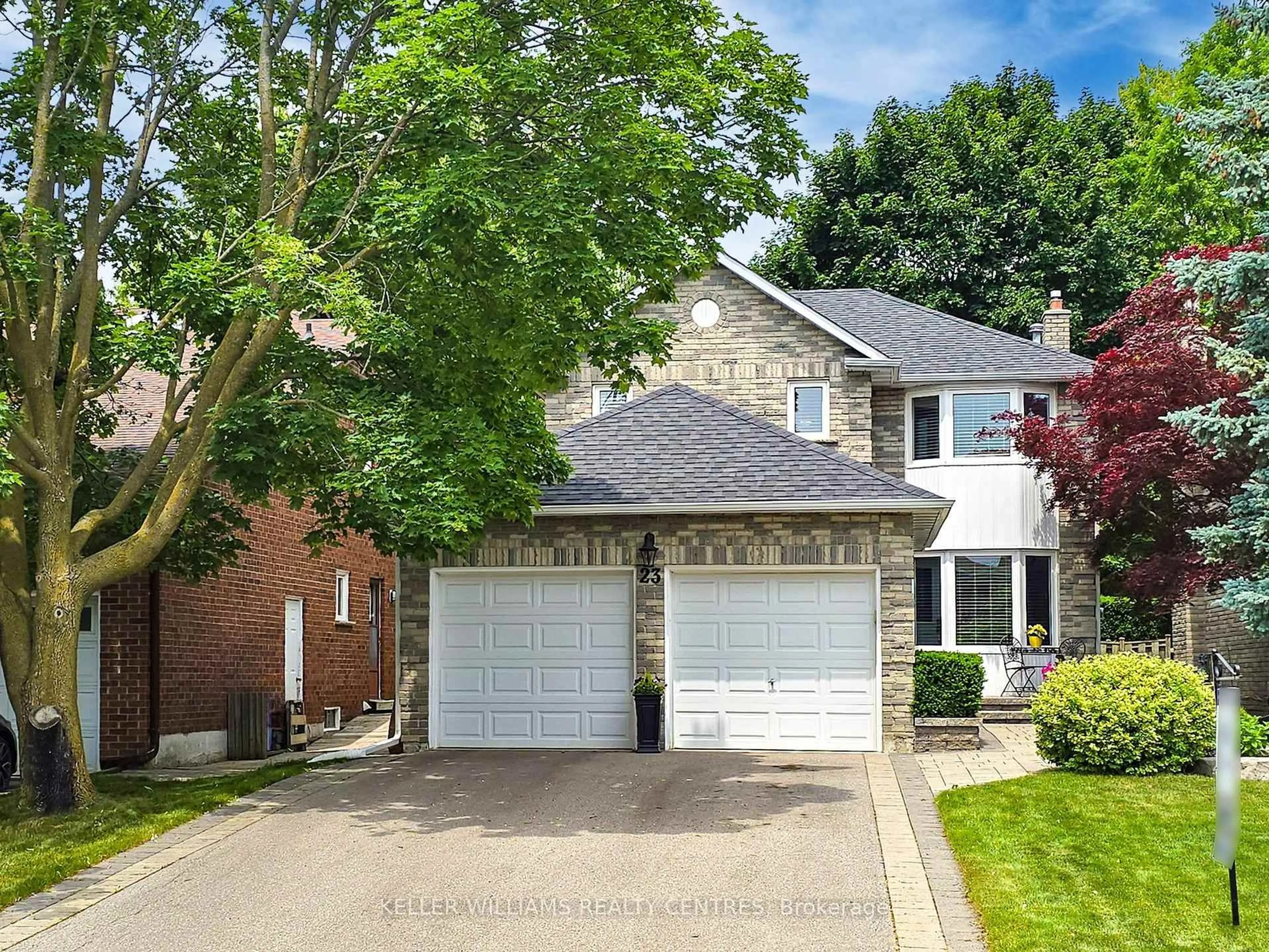 Home with brick exterior material, street for 23 Eleanor Circ, Richmond Hill Ontario L4C 6K6