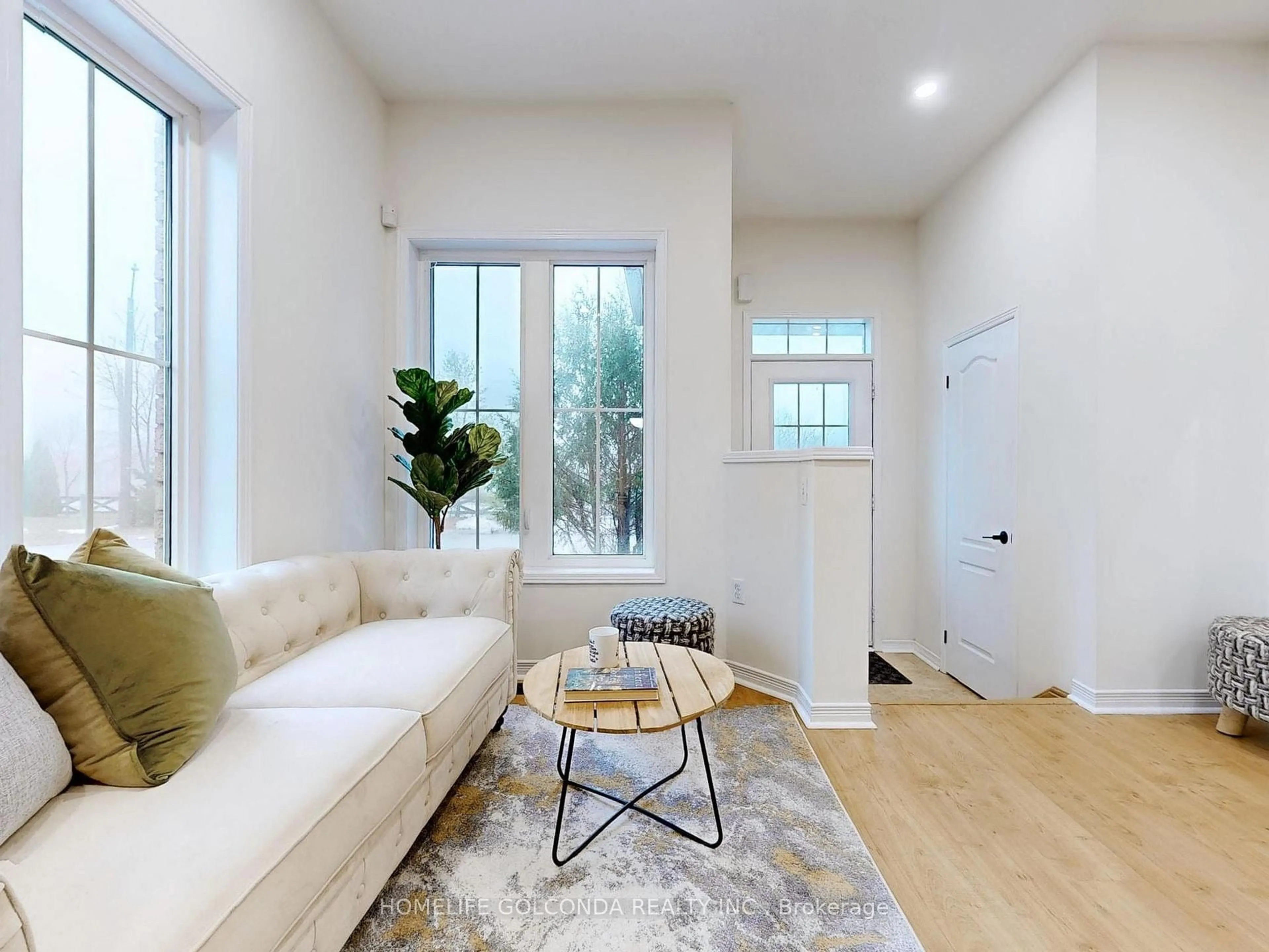 Unknown for 28 Barnwood Dr, Richmond Hill Ontario L4E 5A3
