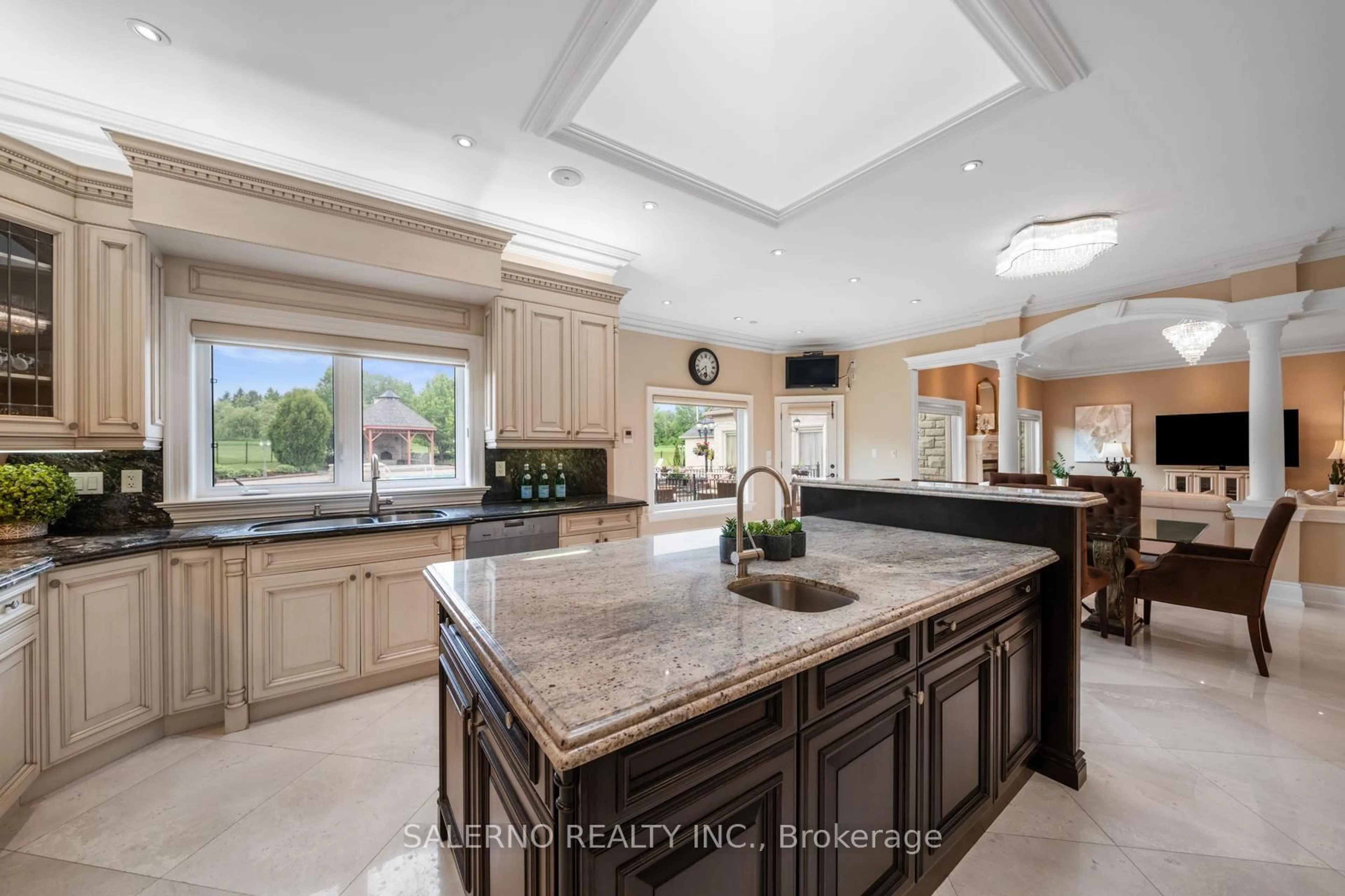 Contemporary kitchen, ceramic/tile floor for 22 Riverstone Crt, East Gwillimbury Ontario L0G 1V0
