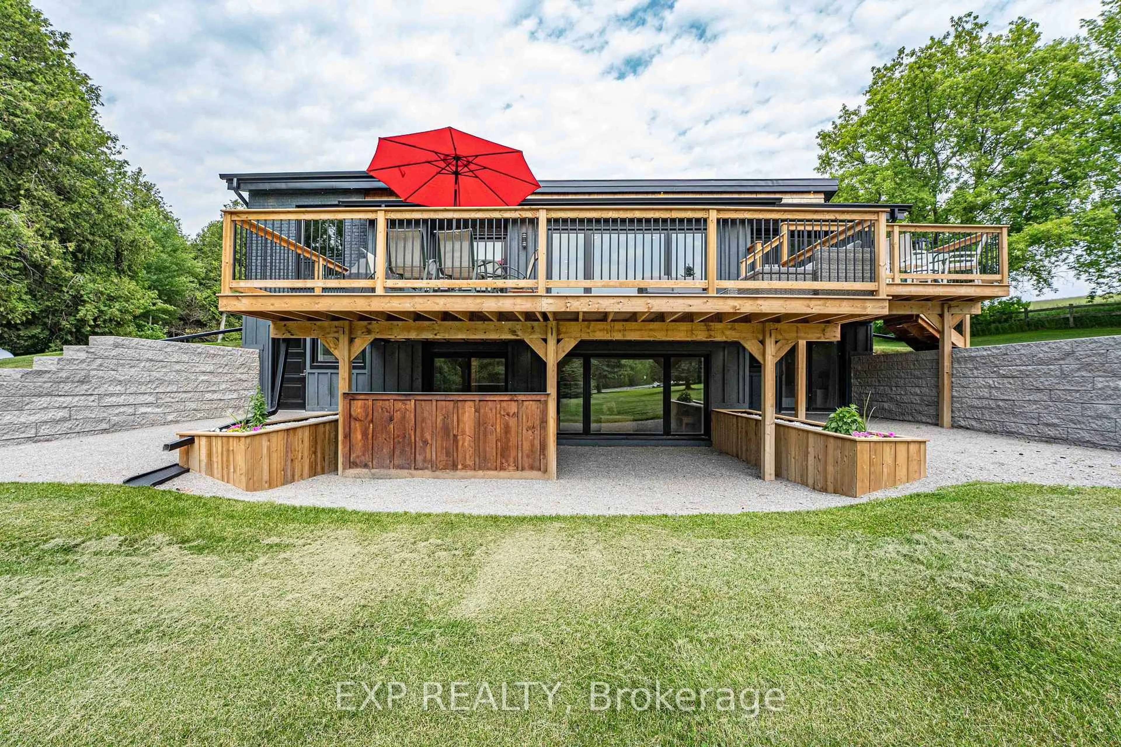 A pic from outside/outdoor area/front of a property/back of a property/a pic from drone, unknown for 12329 York Durham Line, Uxbridge Ontario L0E 1T0