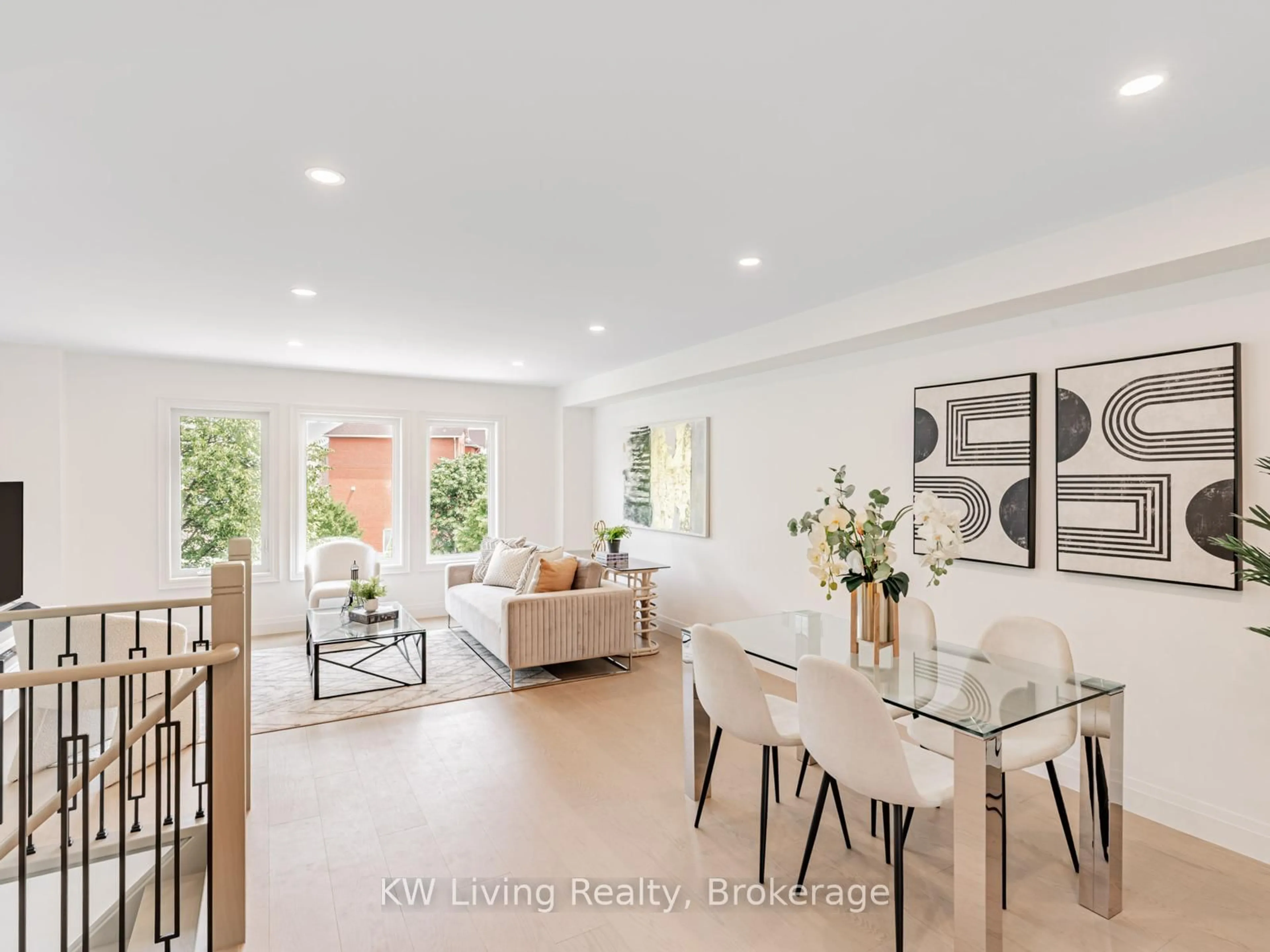 A pic of a room for 98 Leitchcroft Cres, Markham Ontario L3T 7T9