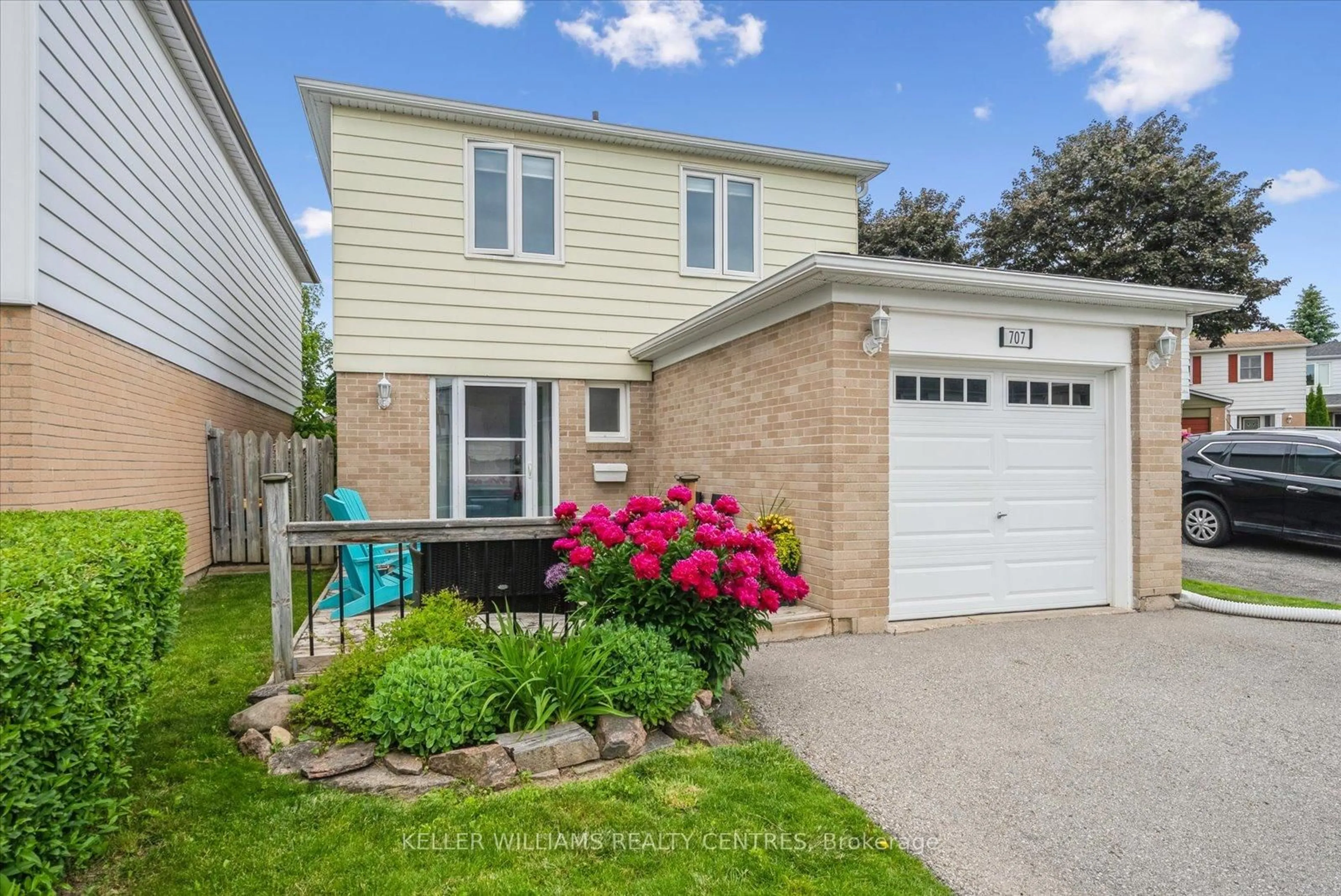 Unknown for 707 Jackson Crt, Newmarket Ontario L3Y 5A5