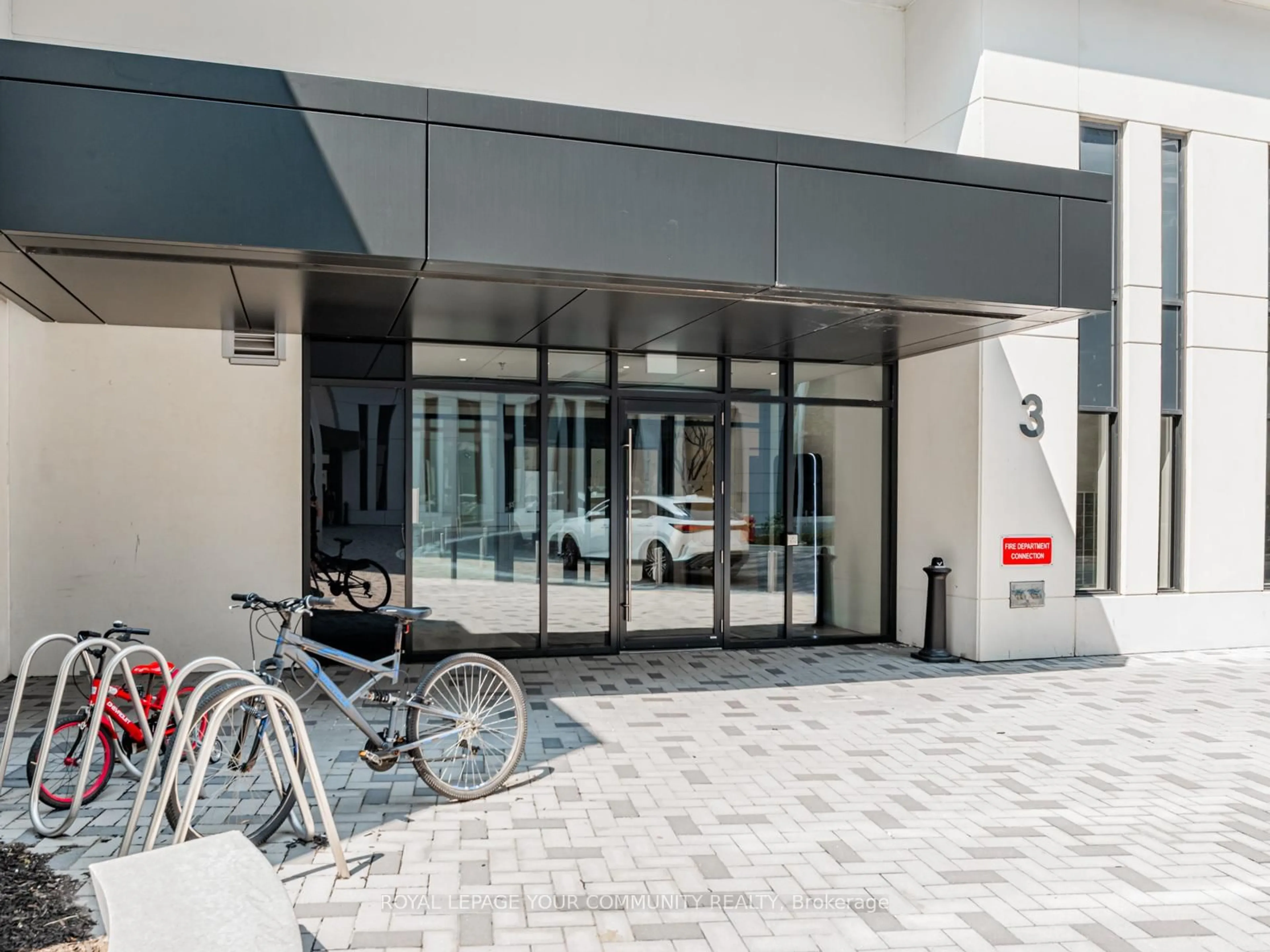 Indoor foyer for 3 Rosewater St #201W, Richmond Hill Ontario L4C 0T4