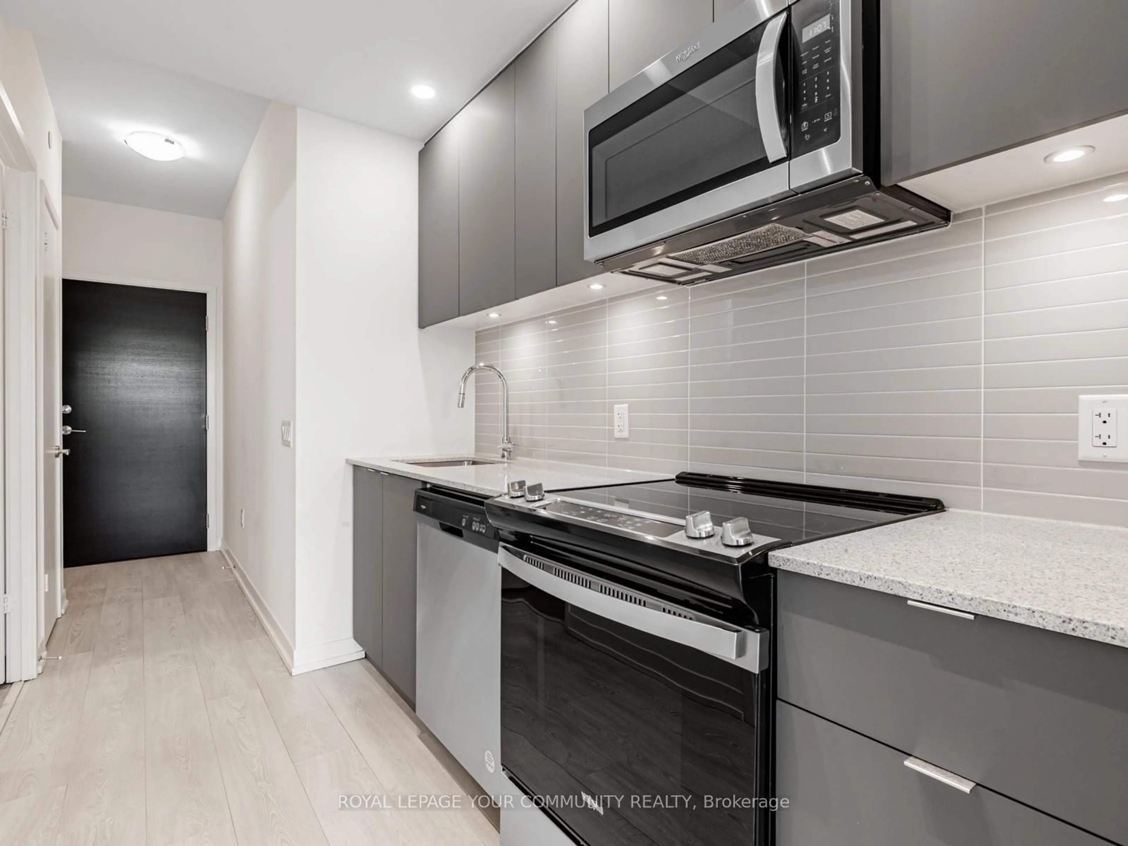 Standard kitchen, unknown for 3 Rosewater St #201W, Richmond Hill Ontario L4C 0T4