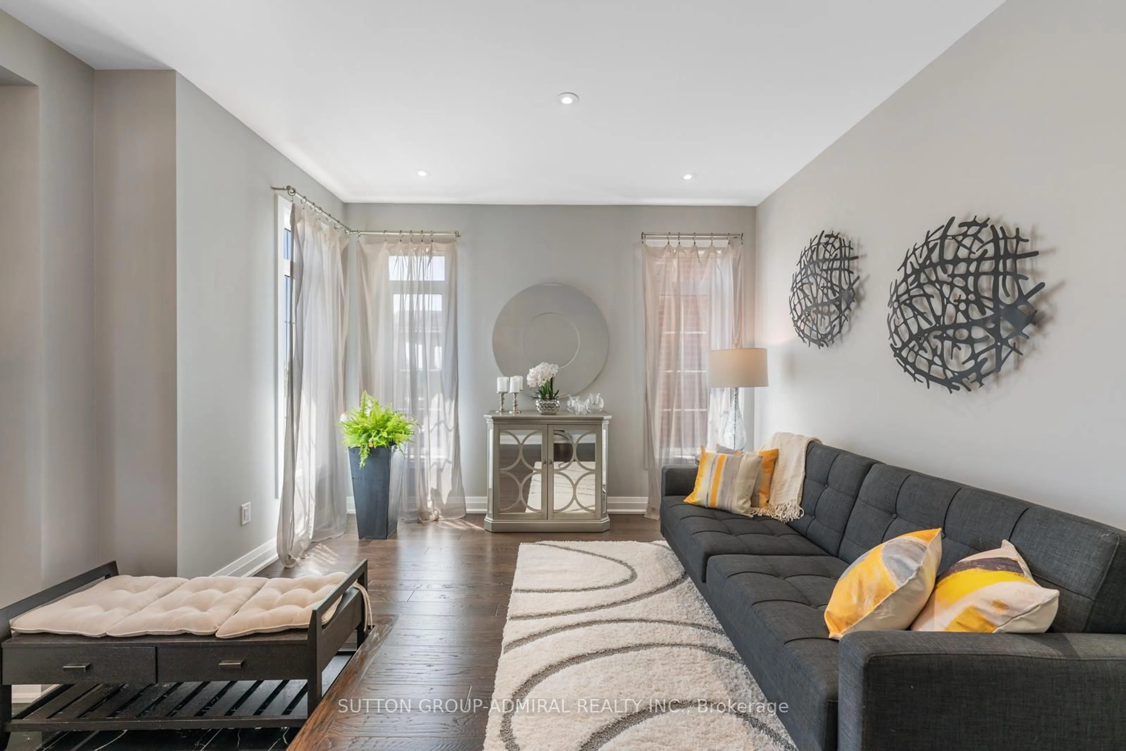 Living room with furniture, unknown for 601 Mactier Dr, Vaughan Ontario L4H 4T9