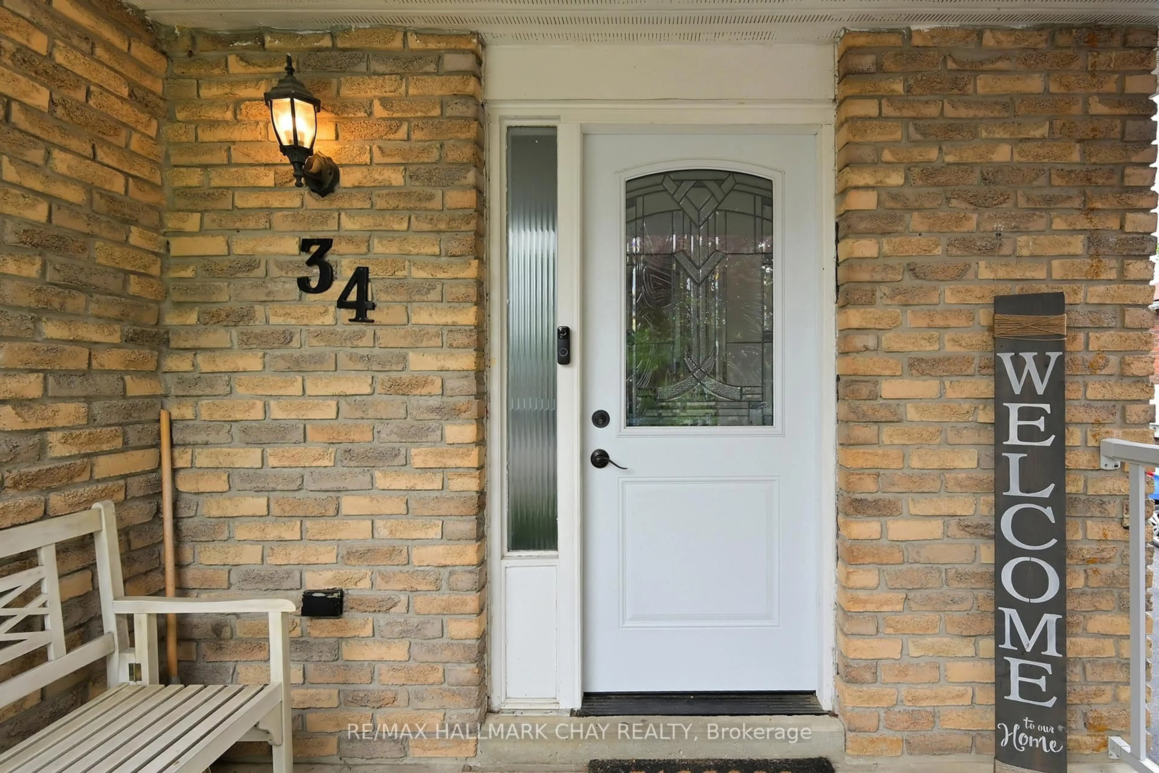 Indoor entryway for 34 Martin St, Bradford West Gwillimbury Ontario L3Z 1Z5