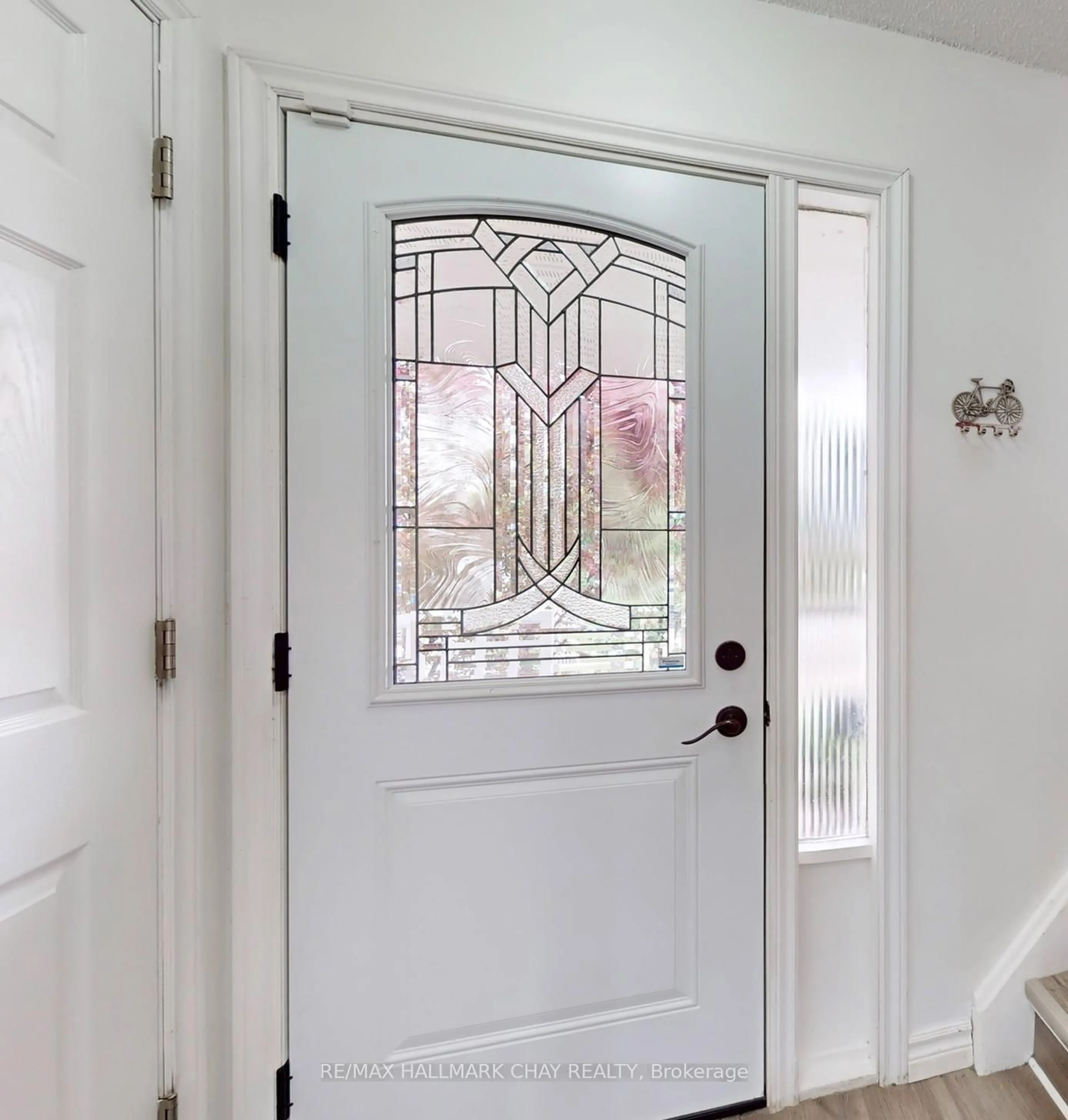 Indoor entryway for 34 Martin St, Bradford West Gwillimbury Ontario L3Z 1Z5
