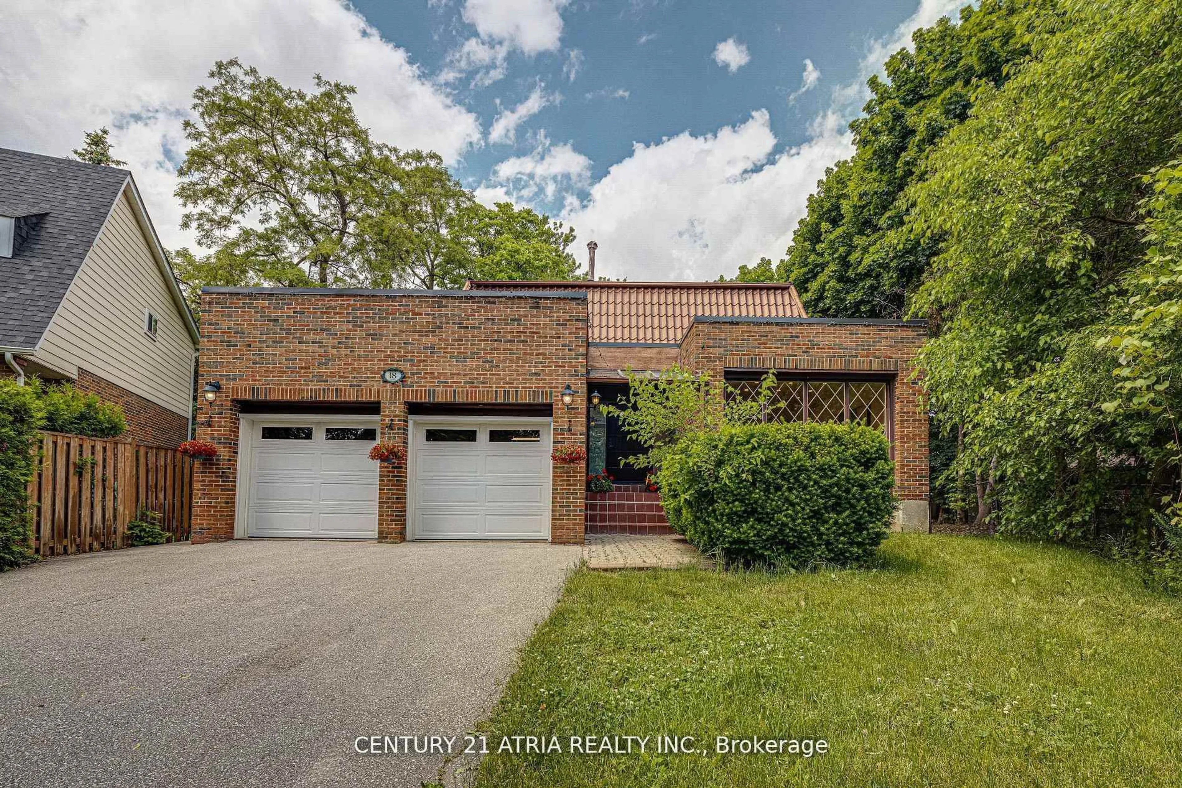 Home with brick exterior material, street for 18 Hester Crt, Markham Ontario L3T 3K5