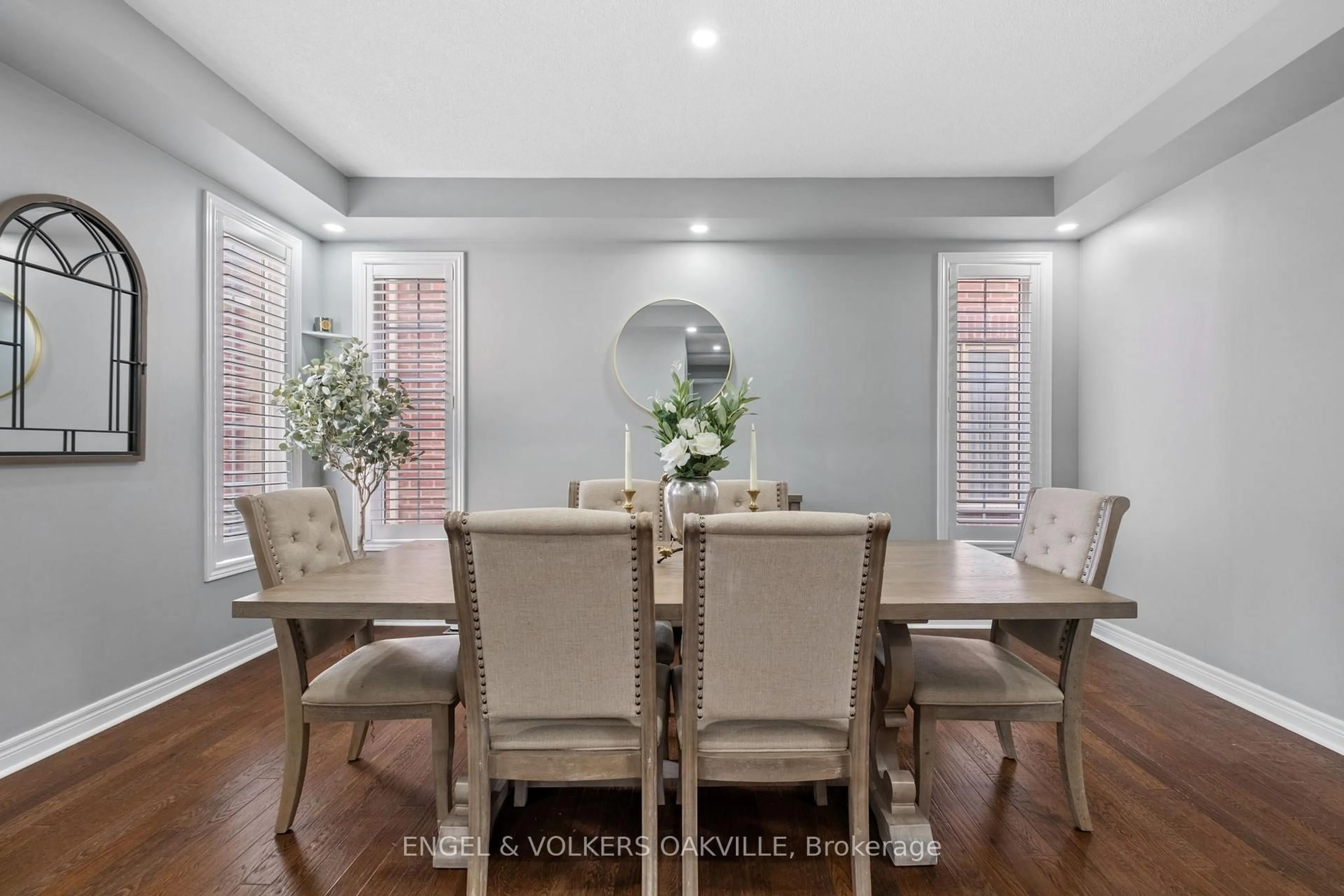 Dining room, unknown for 157 Sharpe Cres, New Tecumseth Ontario L0G 1W0