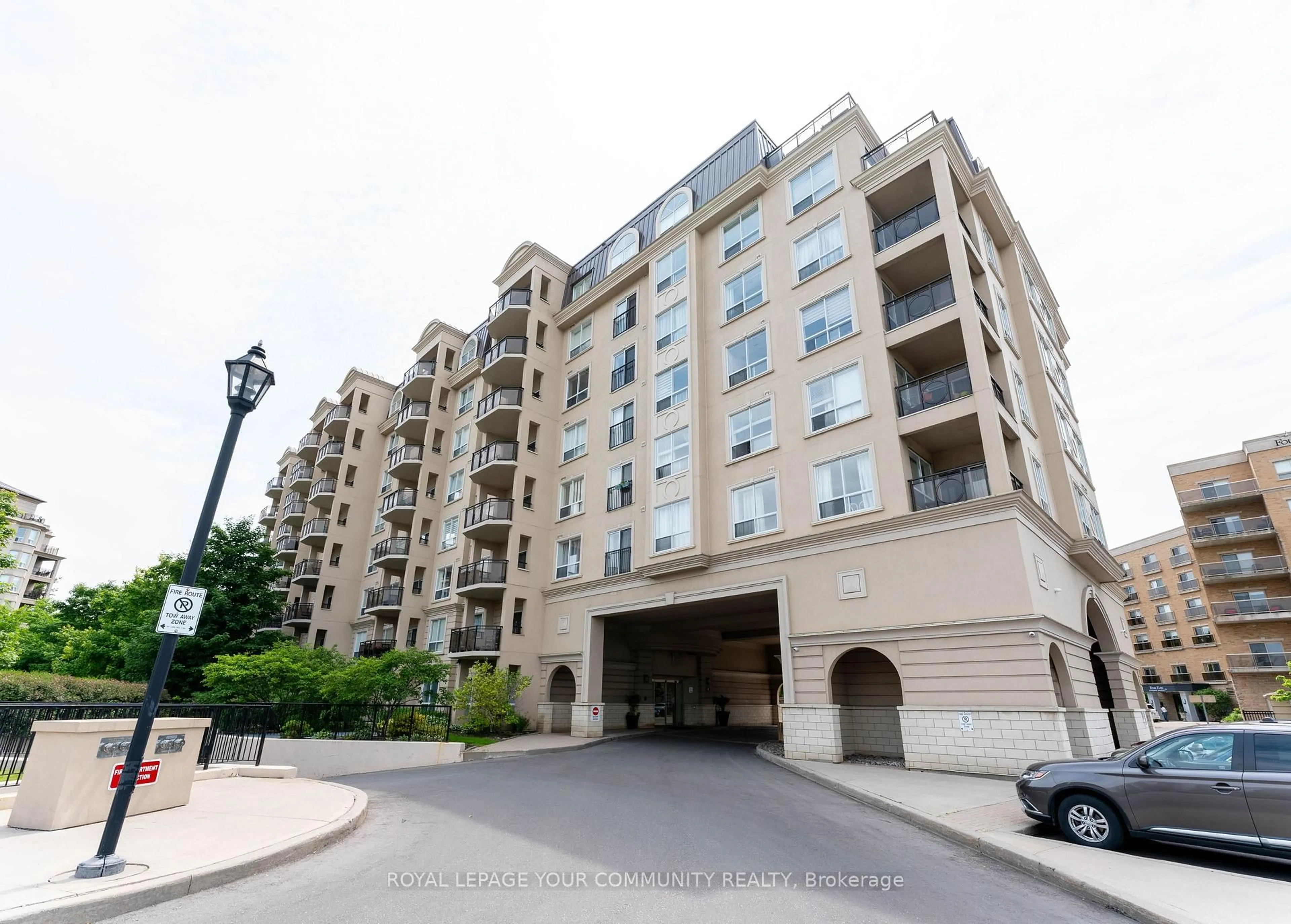 Unknown for 1 Maison Parc Crt #619, Vaughan Ontario L4J 9K1