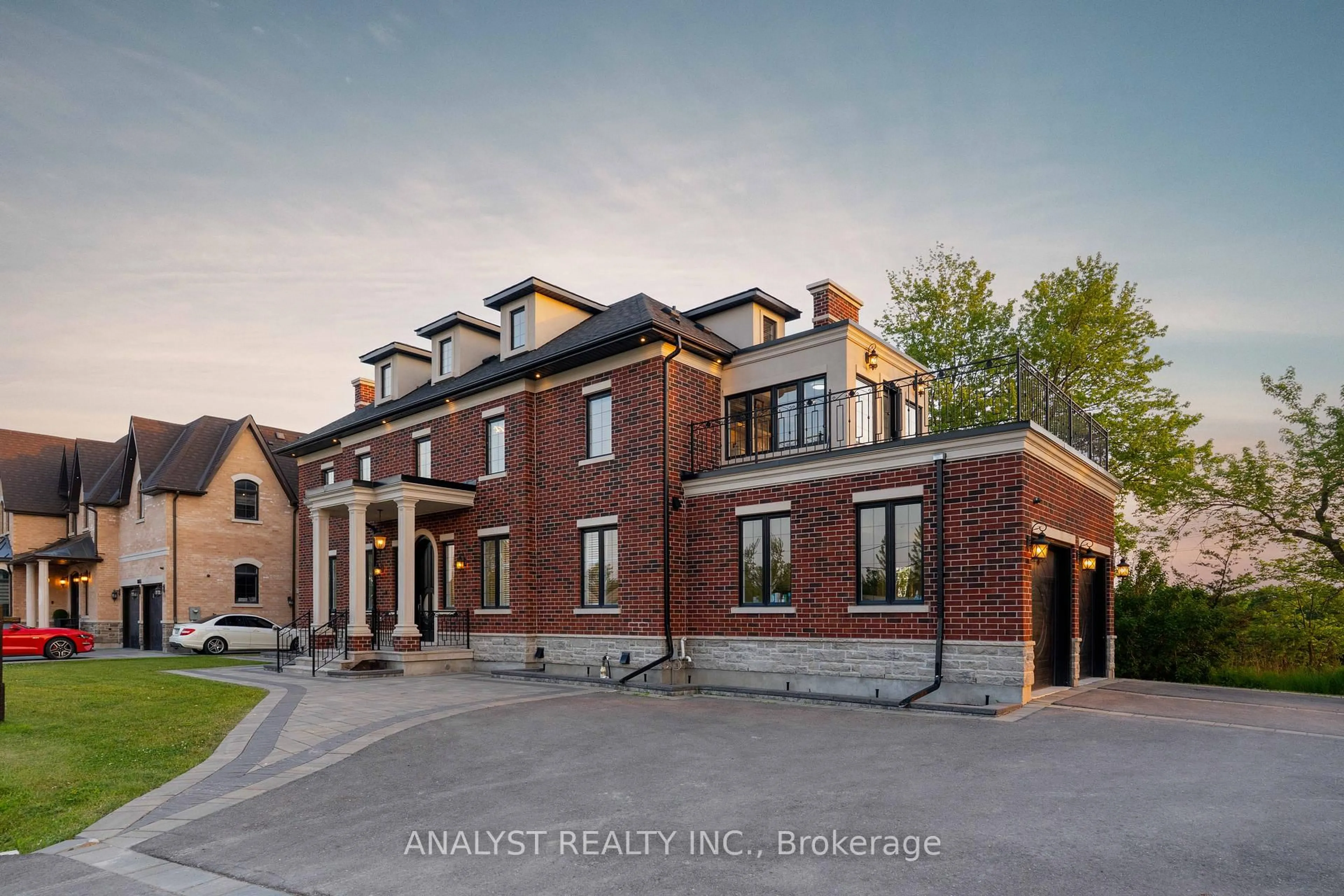 Home with brick exterior material, building for 10690 Islington Ave, Vaughan Ontario L0J 1C0