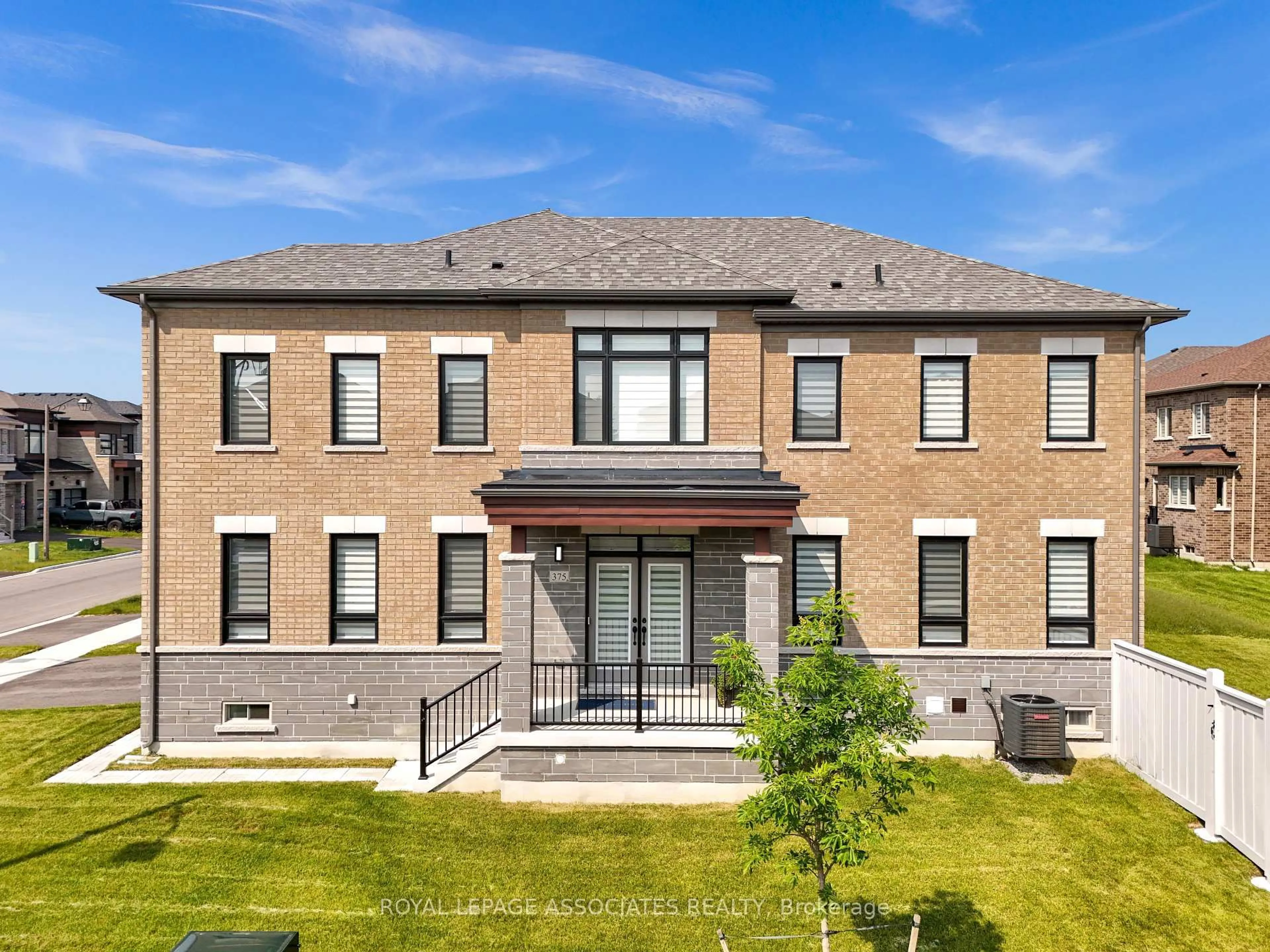 Home with brick exterior material, building for 375 Boundary Blvd, Whitchurch-Stouffville Ontario L4A 5E2