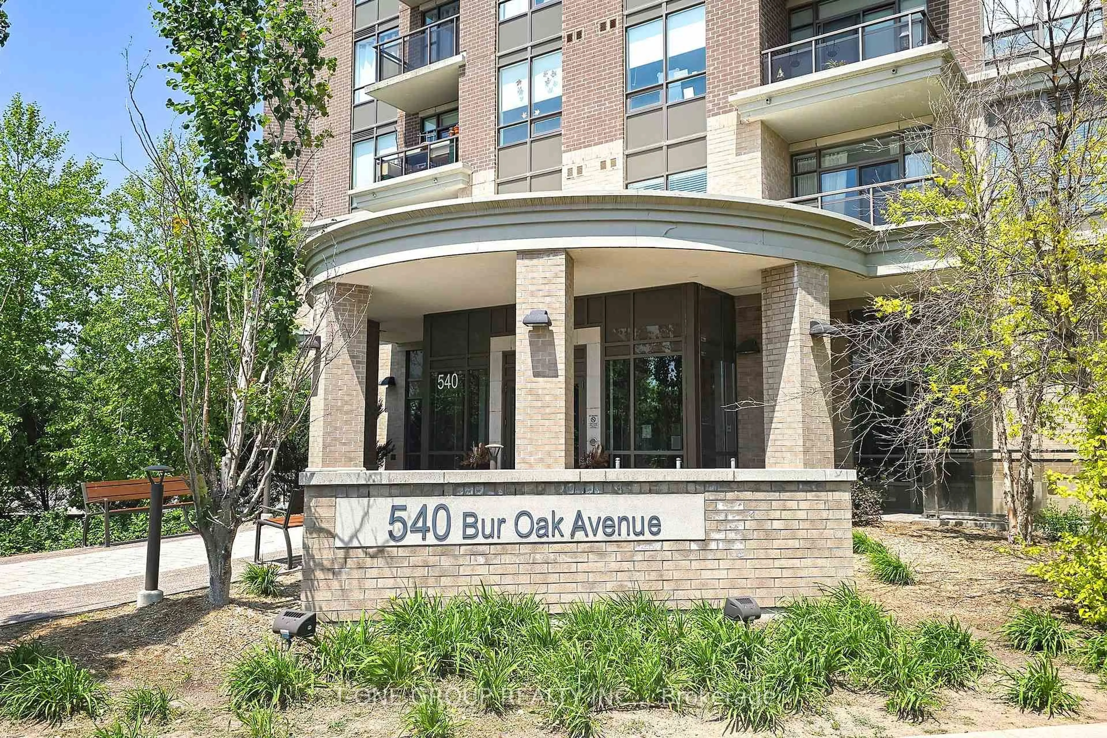 Indoor foyer for 540 Bur Oak Ave #606, Markham Ontario L6C 0Y2