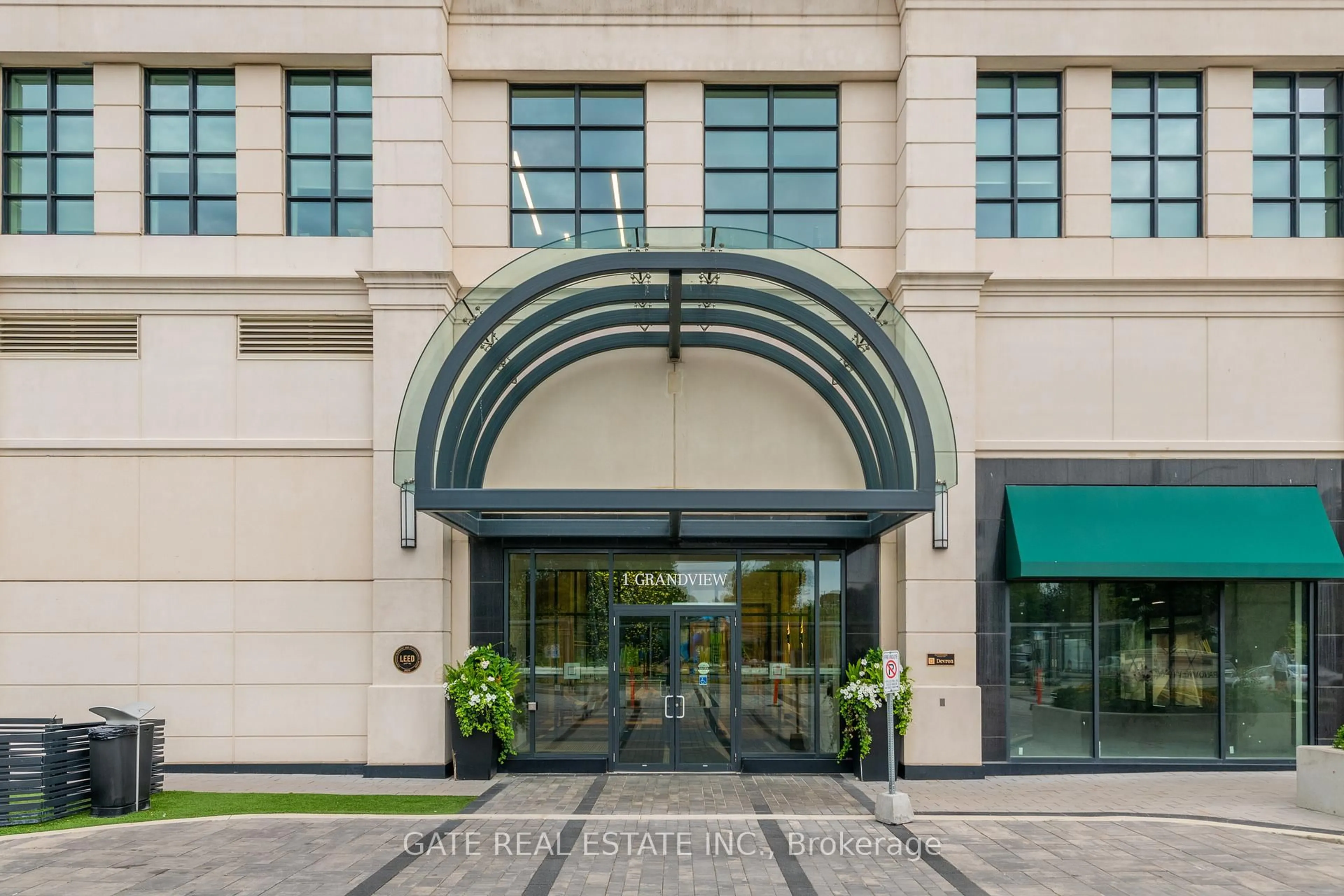 Indoor foyer for 1 Grandview Ave #511, Markham Ontario L3T 0G7