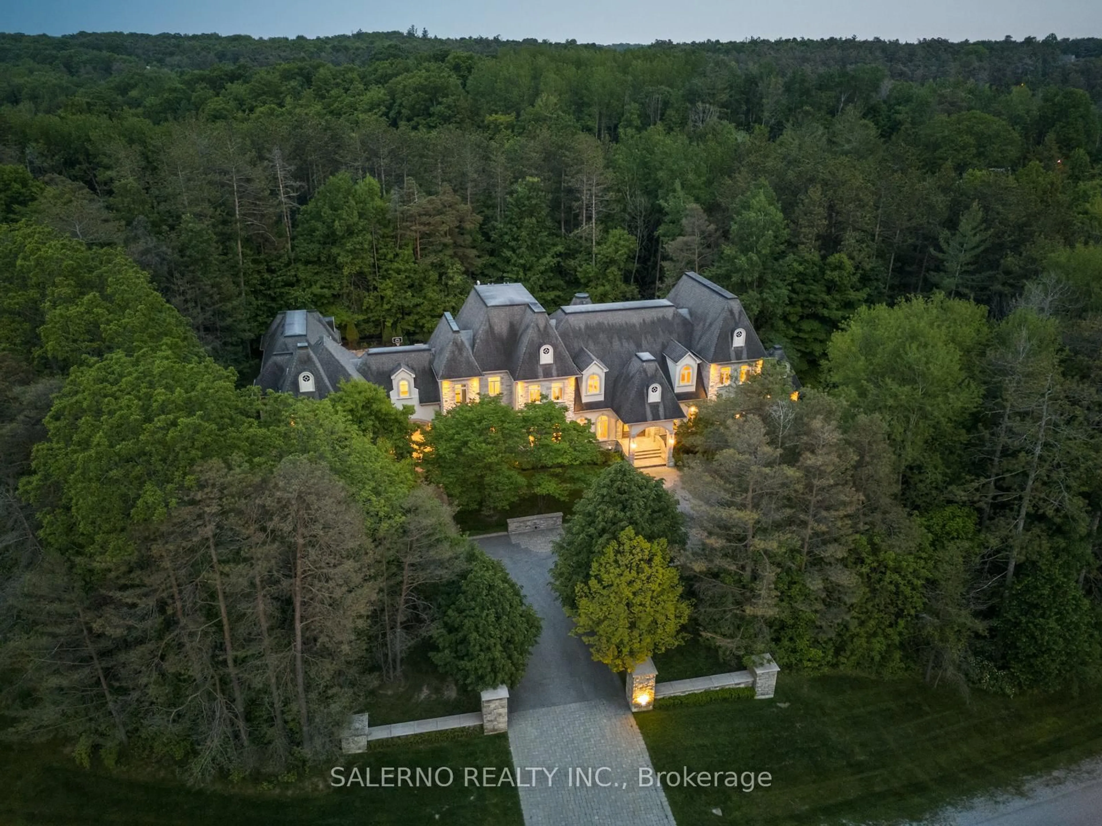 A pic from outside/outdoor area/front of a property/back of a property/a pic from drone, forest/trees view for 55 Greenvalley Circ, Whitchurch-Stouffville Ontario L4A 2L4