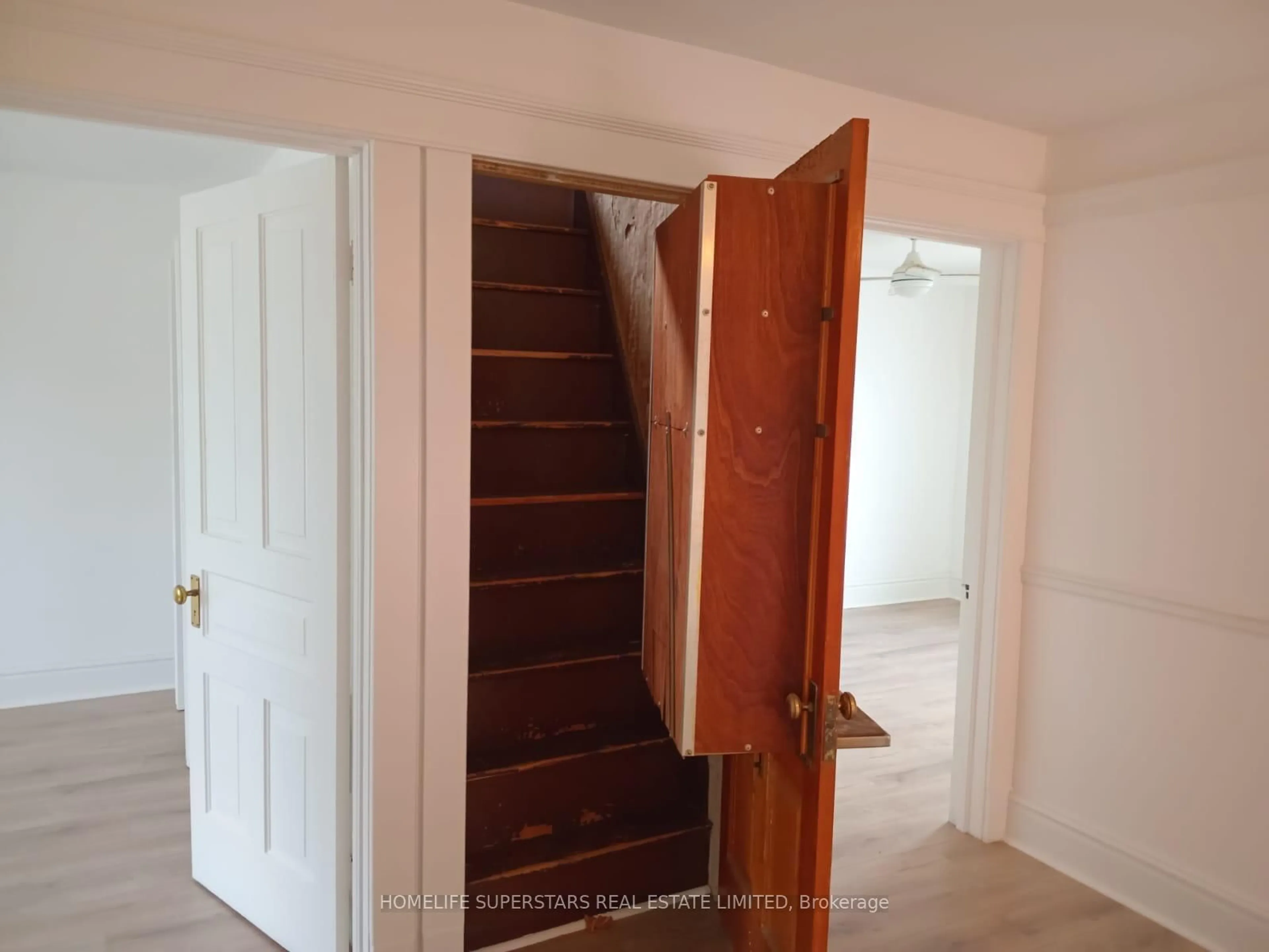 Unknown for 103 Arden Ave, Newmarket Ontario L3Y 4H7