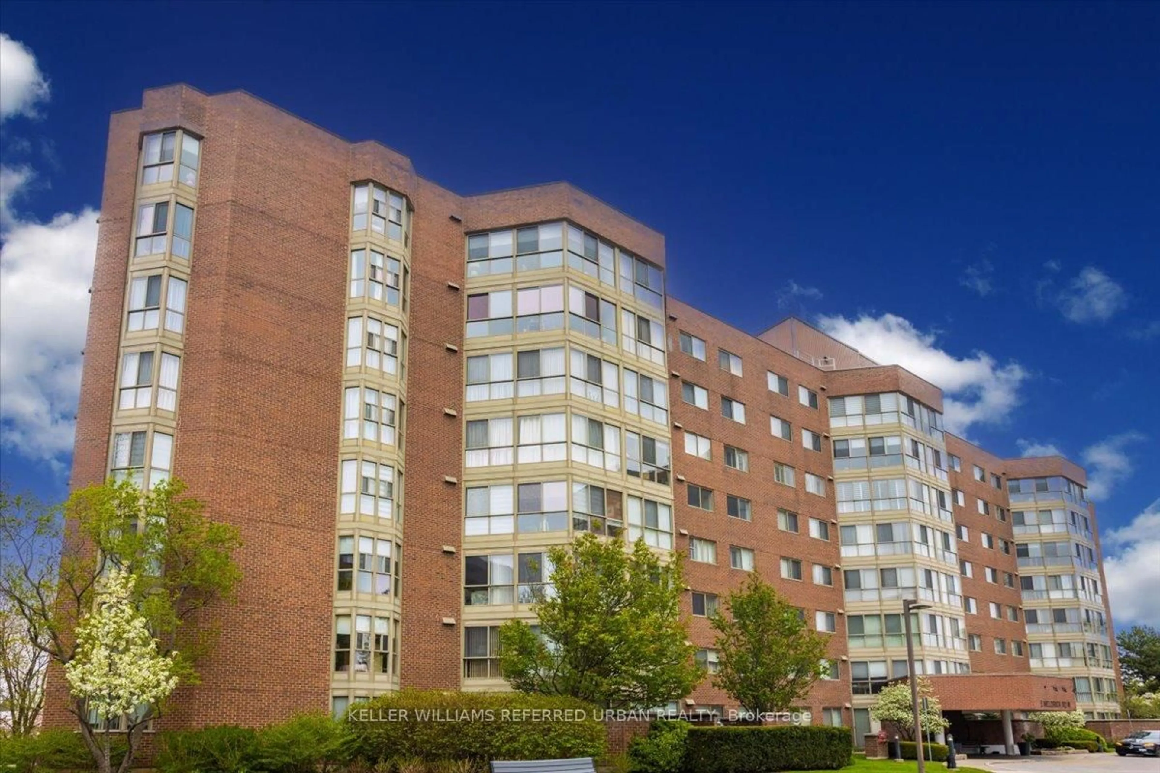 Home with brick exterior material, building for 5 Weldrick Rd #508, Richmond Hill Ontario L4C 8S9