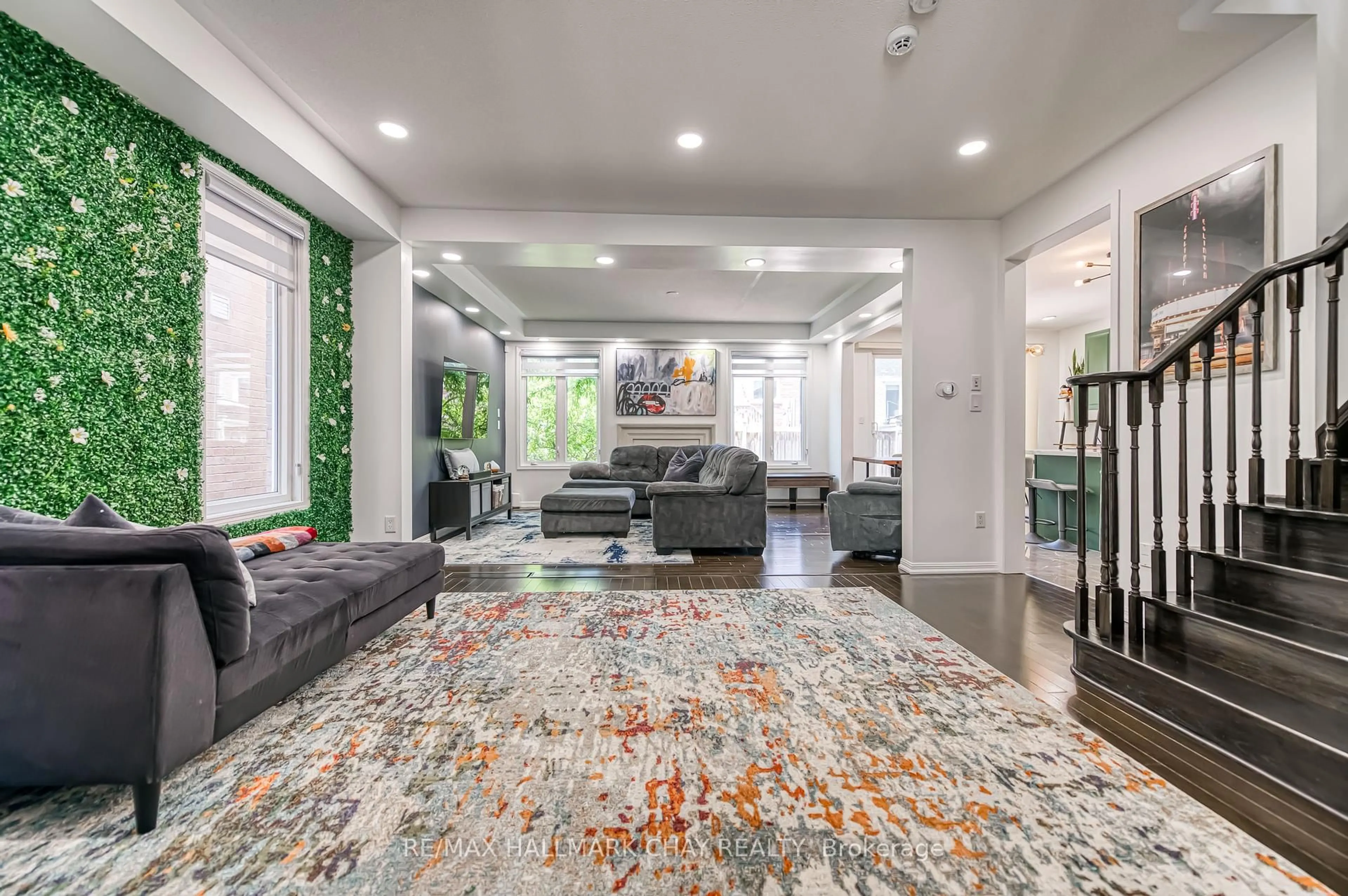 Unknown for 63 Ross Patrick Cres, Newmarket Ontario L3X 3K3