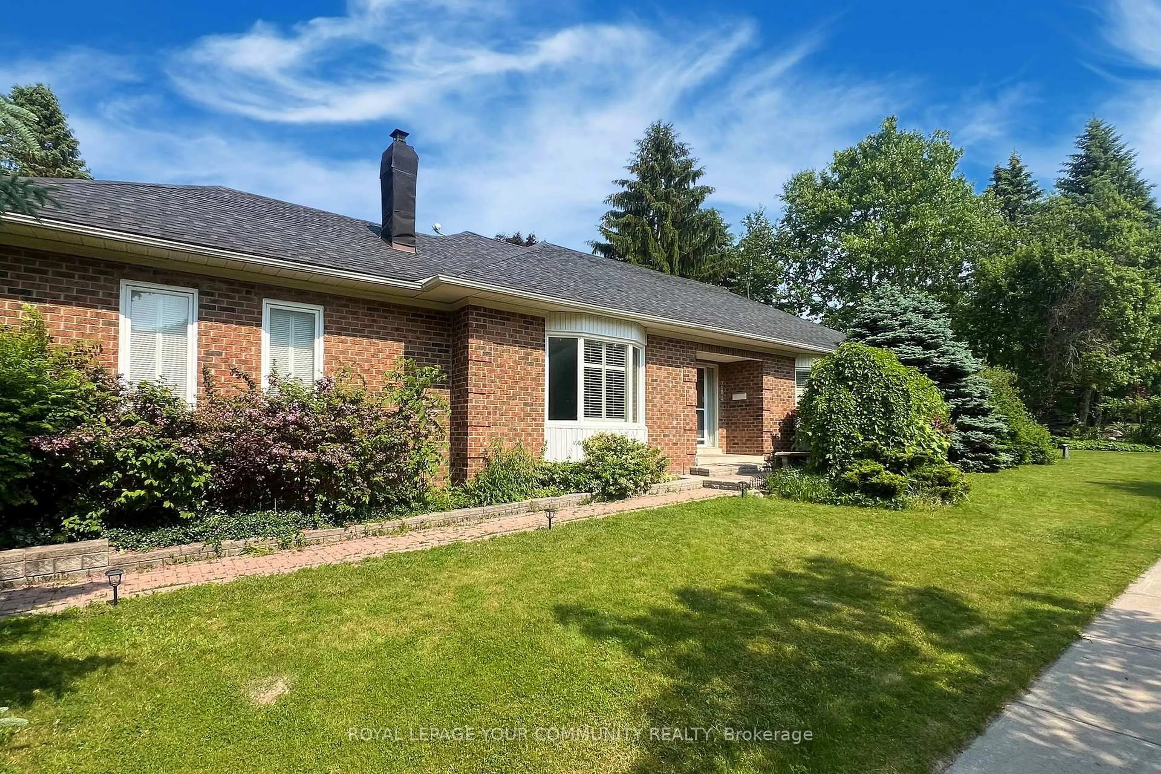 Home with brick exterior material, street for 284 Murray Dr, Aurora Ontario L4G 6B1