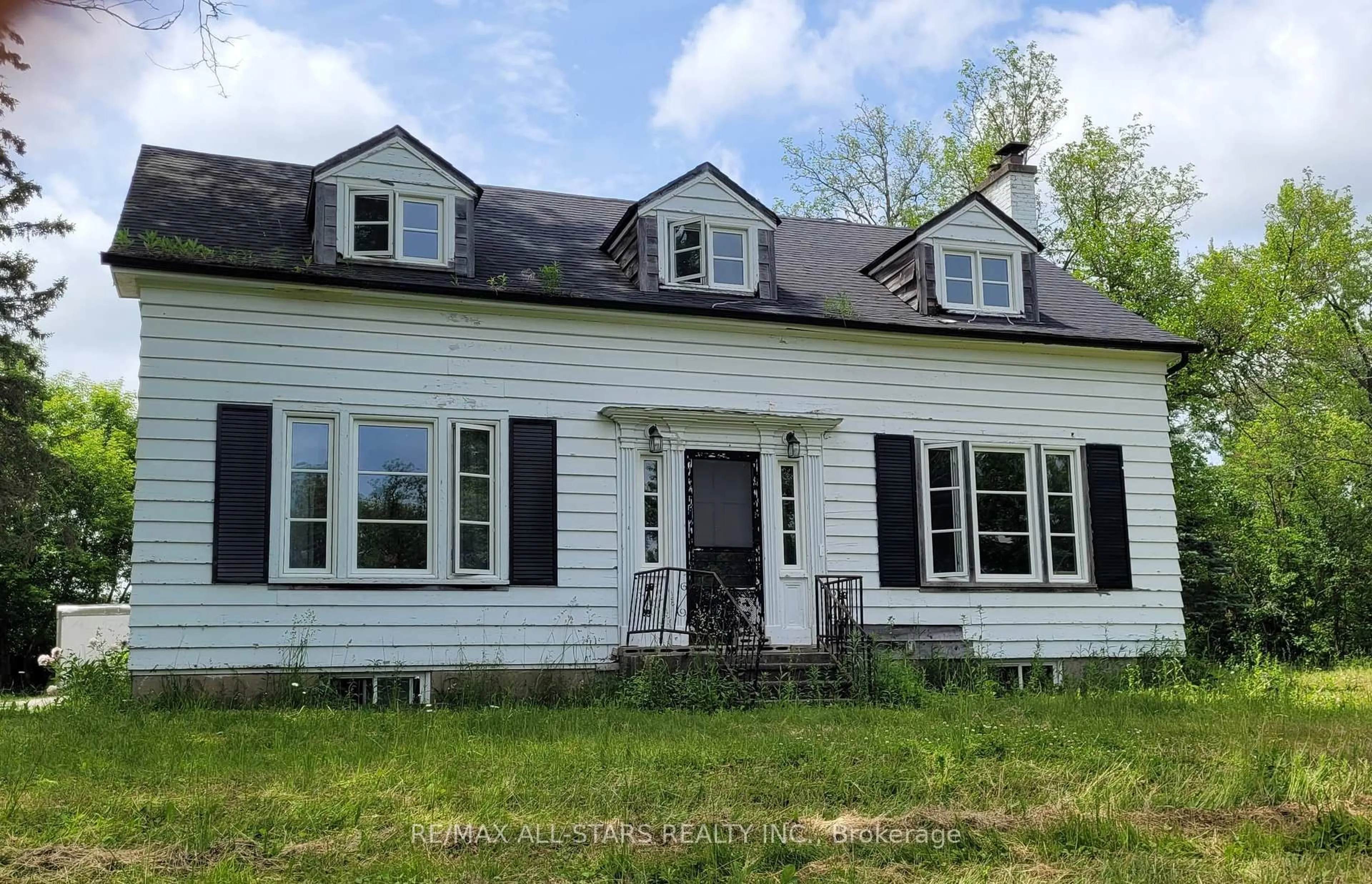 Home with vinyl exterior material, building for 11482 McCowan Rd, Markham Ontario L3P 3J3